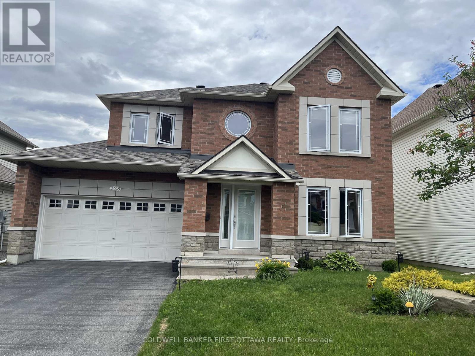 328 FAIRLAKES WAY, Ottawa, Ontario