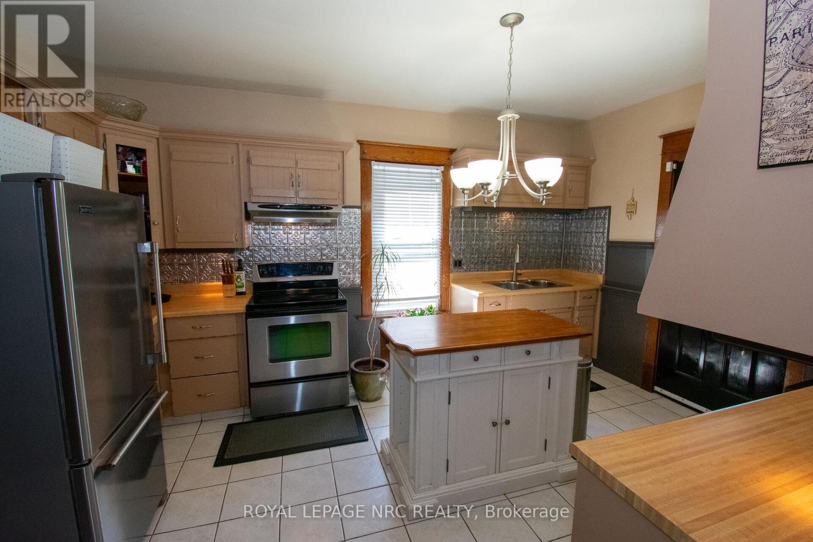 6365 Barker Street, Niagara Falls, Ontario  L2G 1Y6 - Photo 18 - X13483400