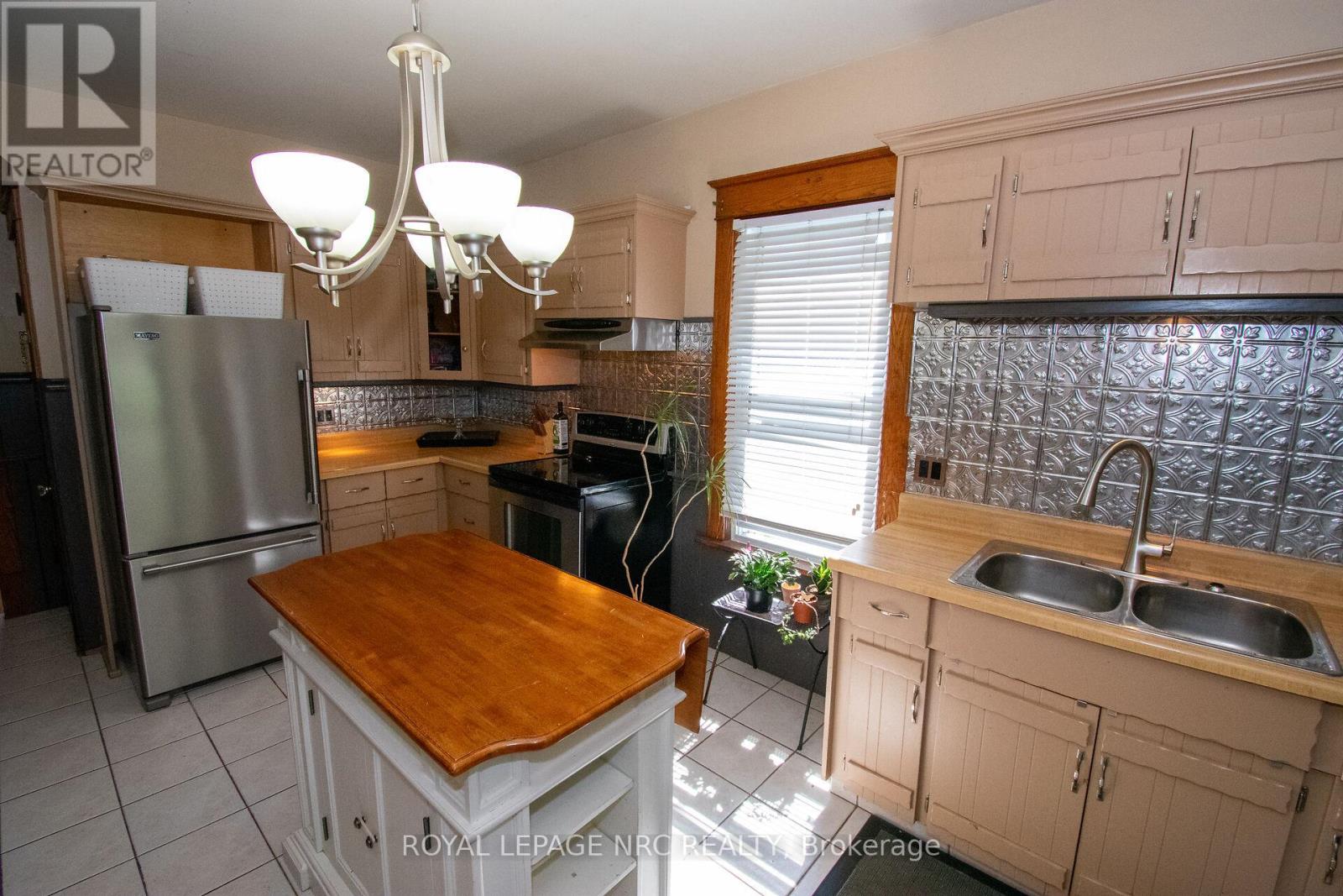 6365 Barker Street, Niagara Falls, Ontario  L2G 1Y6 - Photo 22 - X13483400