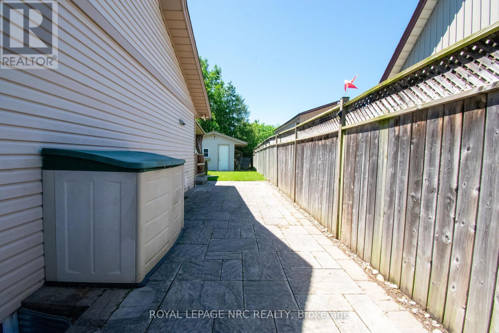 38 Carriage Road, St. Catharines (Secord Woods), Ontario L2P 1S9 - Photo 39 - X13483552