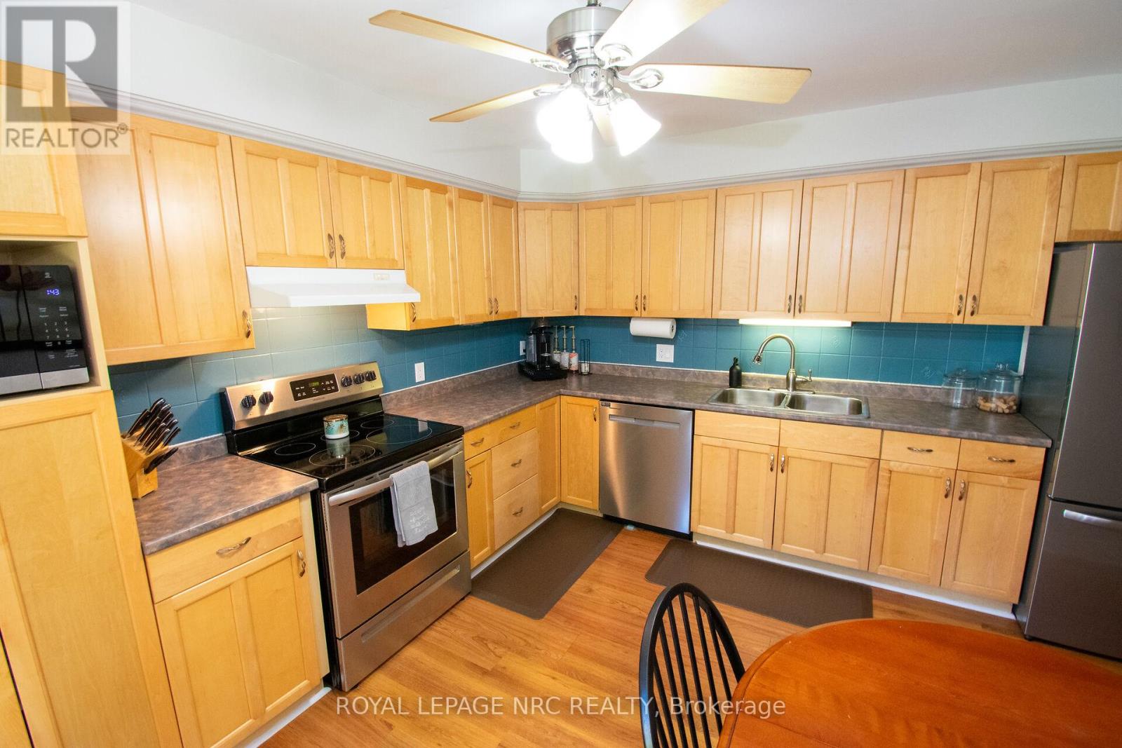 38 Carriage Road, St. Catharines (Secord Woods), Ontario L2P 1S9 - Photo 6 - X13483552