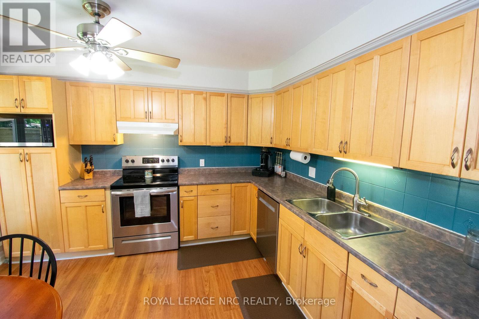 38 Carriage Road, St. Catharines (Secord Woods), Ontario L2P 1S9 - Photo 9 - X13483552