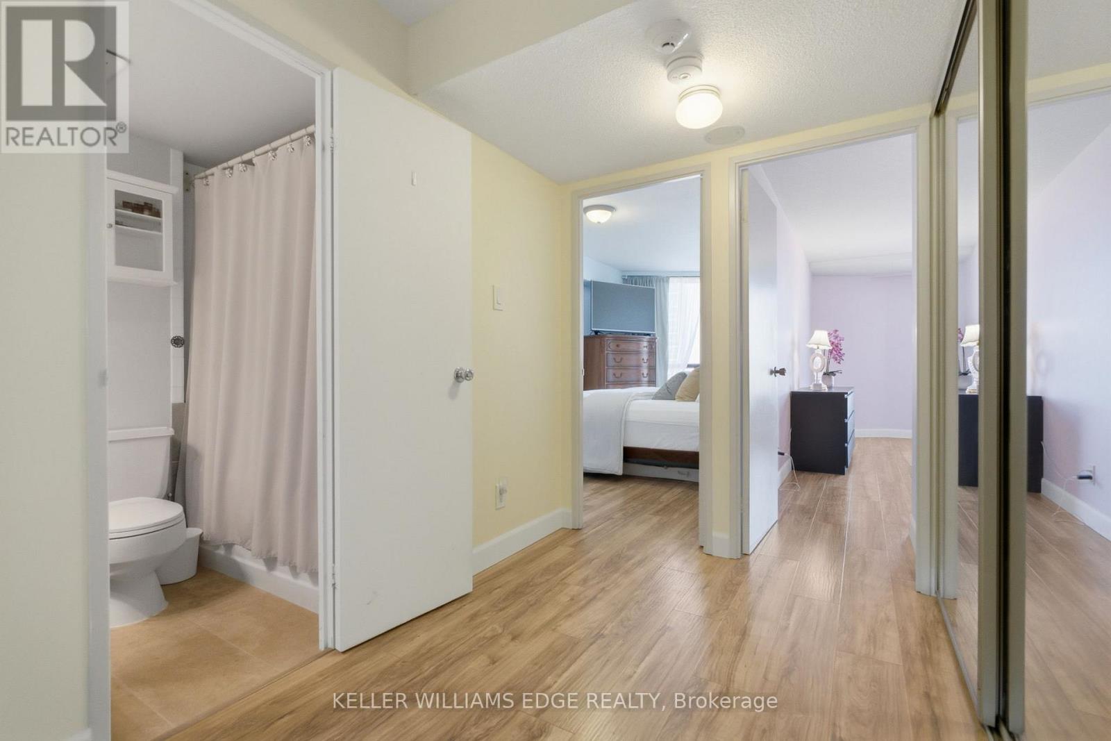 E37 - 288 Mill Road, Toronto, Ontario  M9C 4X7 - Photo 12 - W13483188