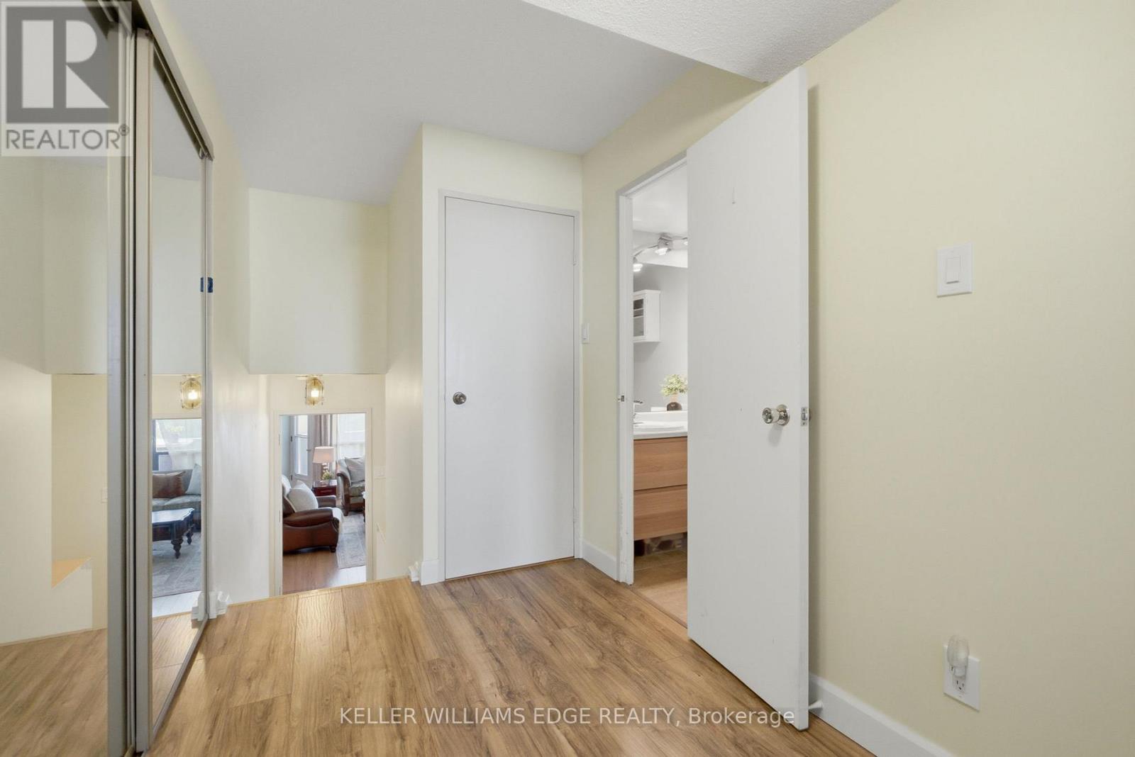 E37 - 288 Mill Road, Toronto, Ontario  M9C 4X7 - Photo 19 - W13483188