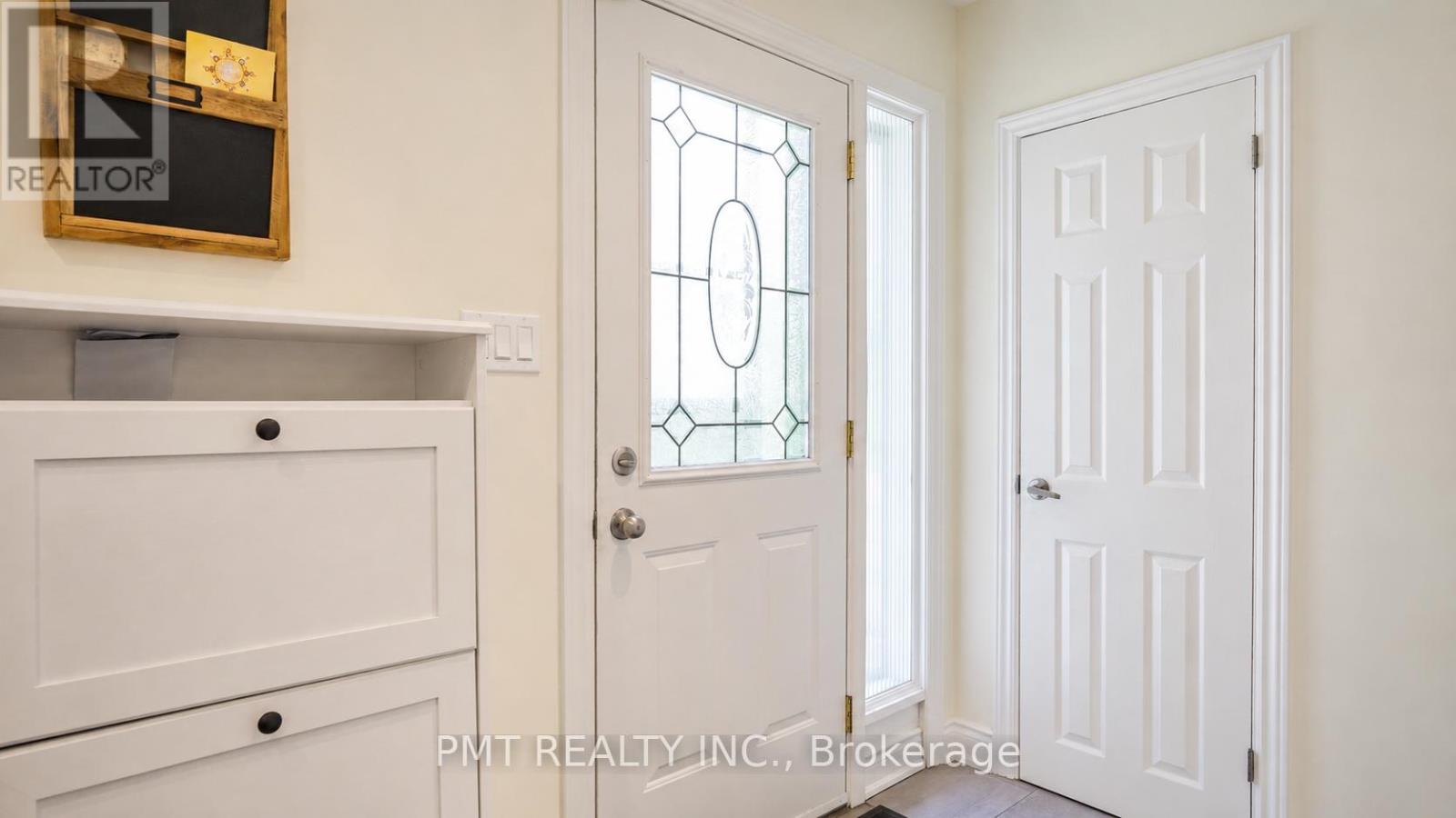59 Mitcham Drive, Toronto, Ontario  M8W 2K2 - Photo 2 - W13483250