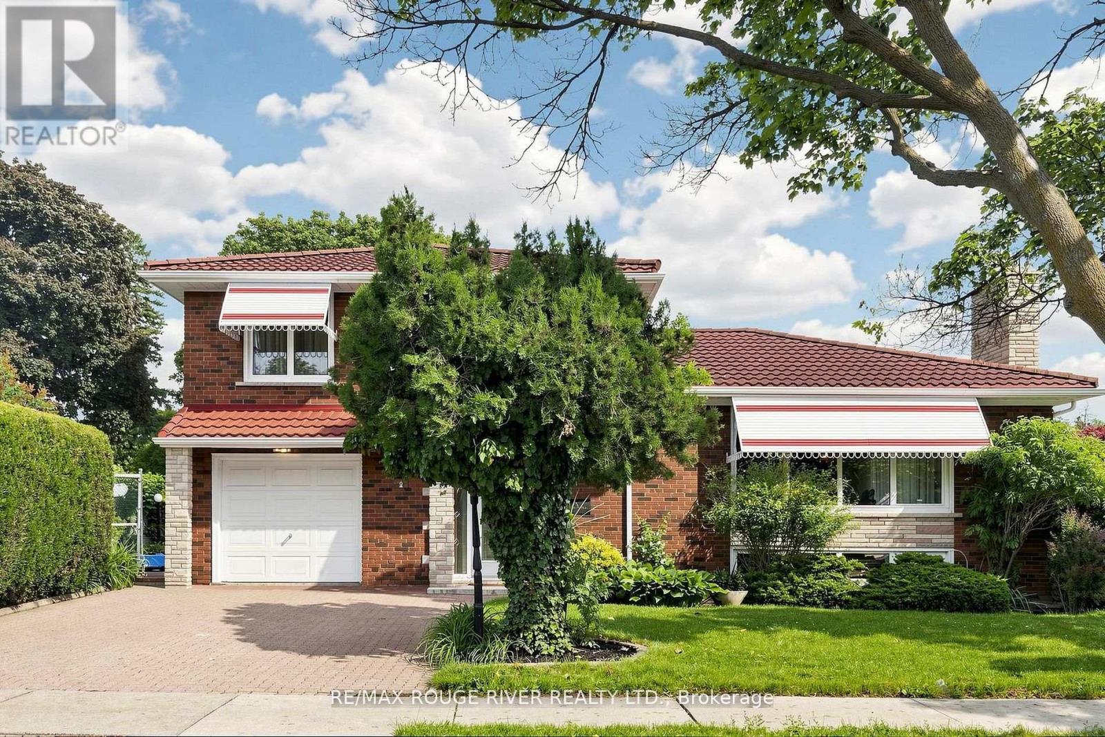 2 FAVERSHAM CRESCENT, Toronto, Ontario