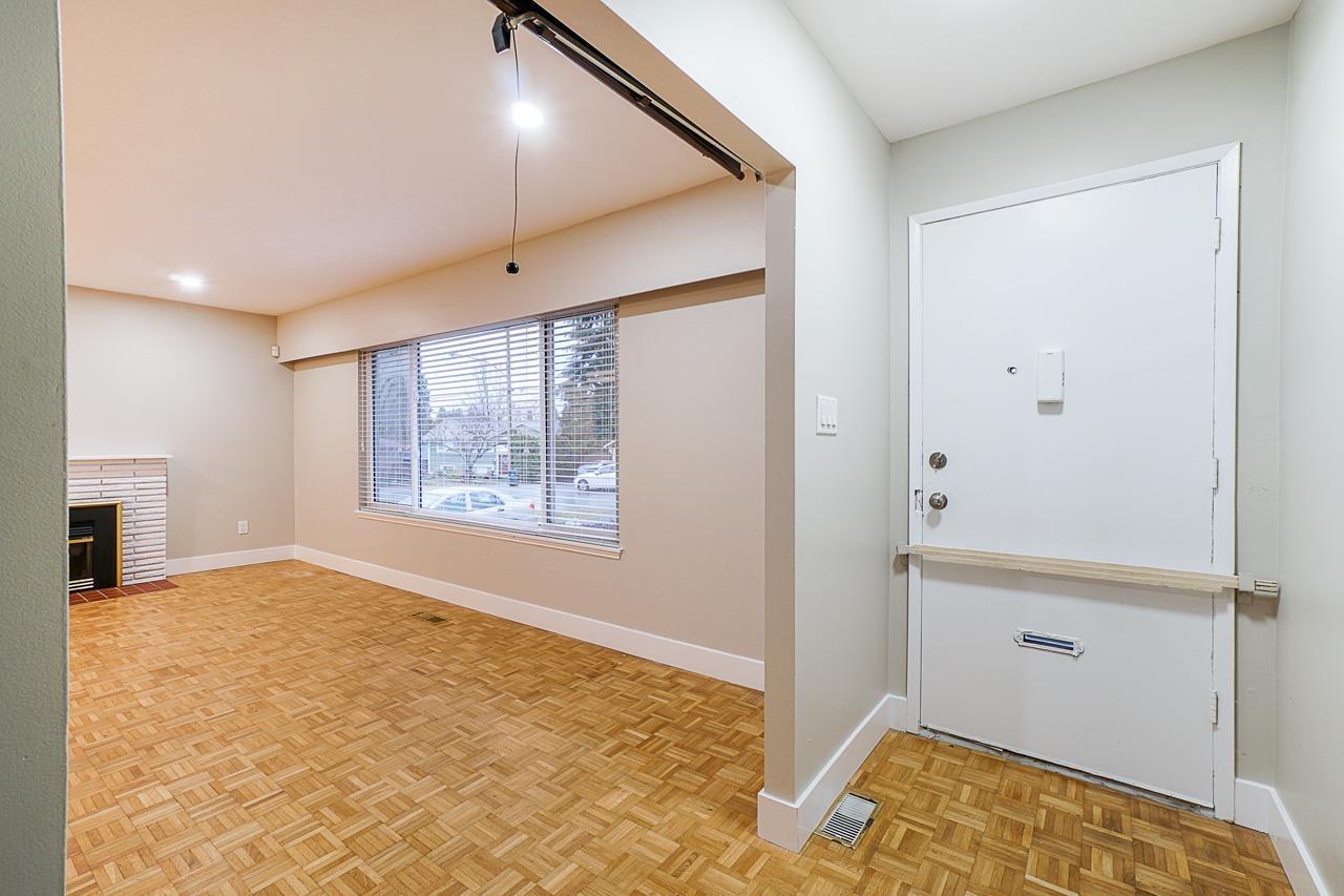 15144 Canary Drive, Surrey, British Columbia  V3R 4V5 - Photo 5 - R3138709