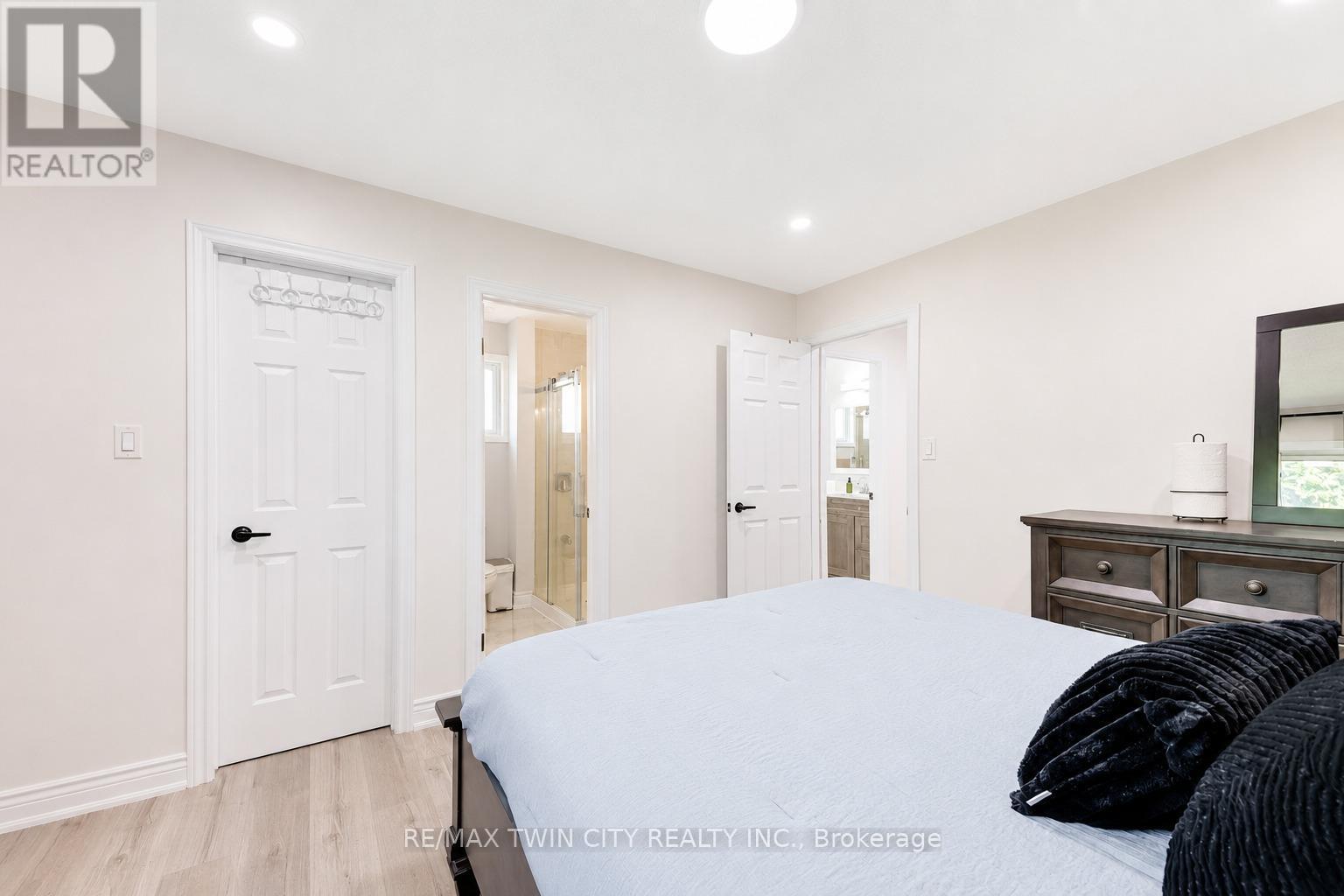 160 Gray Street, Kitchener, Ontario  N2A 3P7 - Photo 17 - X13483276