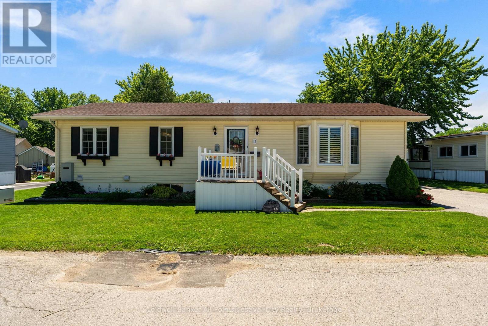13 Watergate Drive, Ashfield-Colborne-Wawanosh, Ontario  N7A 3Y3 - Photo 1 - X13483406