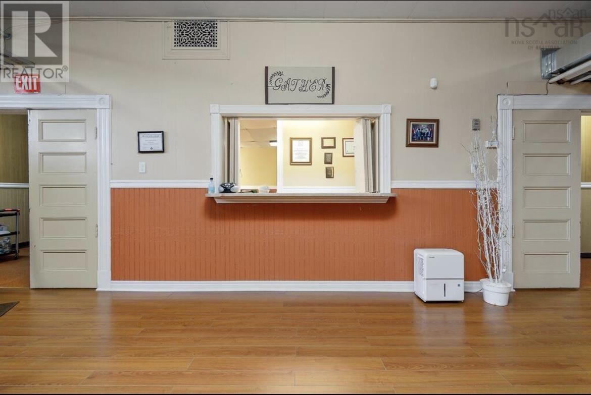 270 Commercial Street, Glace Bay, Nova Scotia  B1A 6B4 - Photo 27 - 202600936