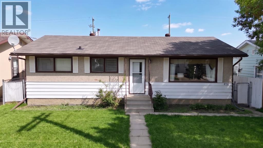 4720 52 Avenue, High Prairie, Alberta
