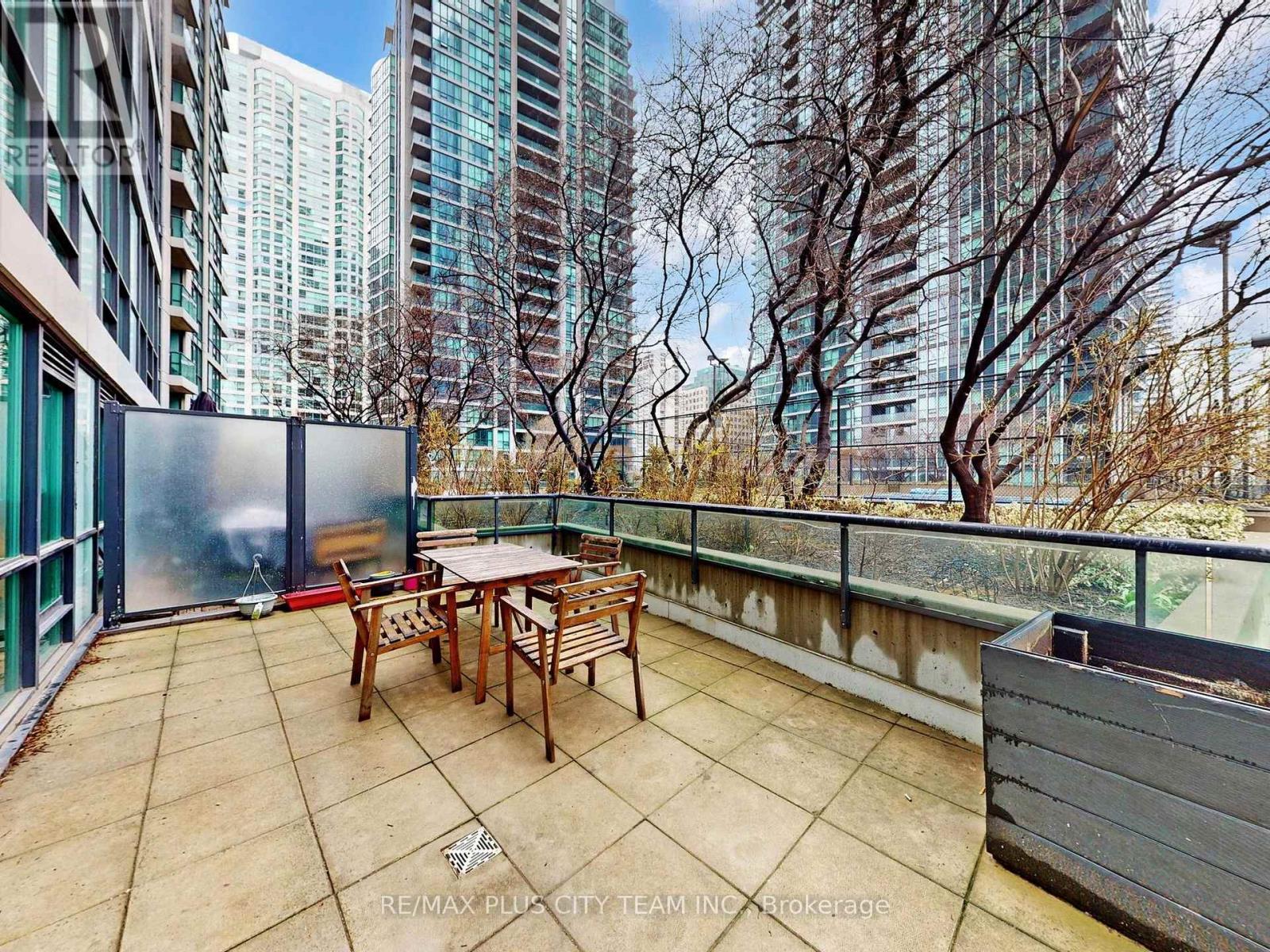 502 - 16 Yonge Street, Toronto, Ontario  M5E 2A1 - Photo 3 - C13483614