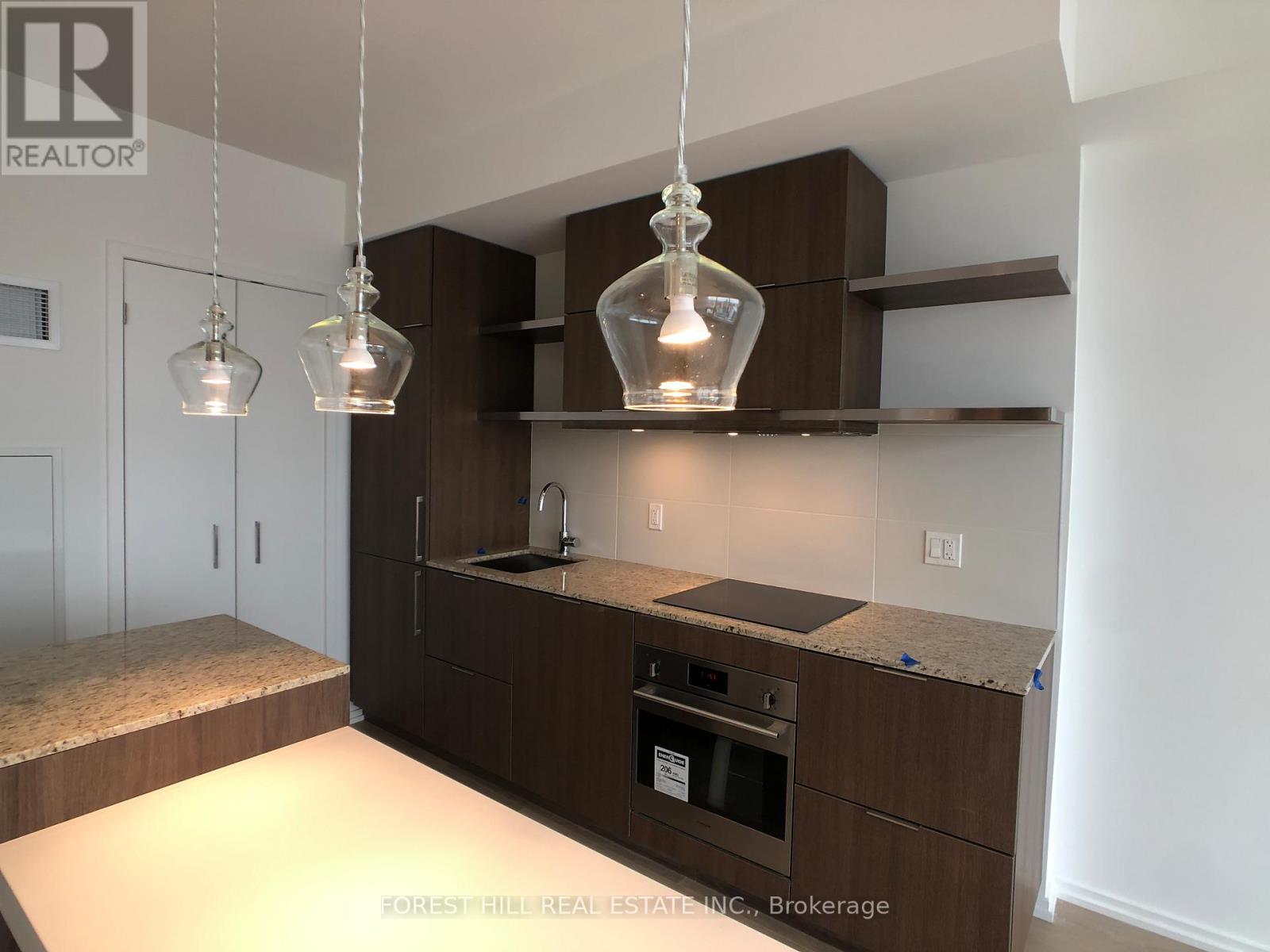 5301 - 197 Yonge Street, Toronto, Ontario  M5B 1M4 - Photo 2 - C13483620
