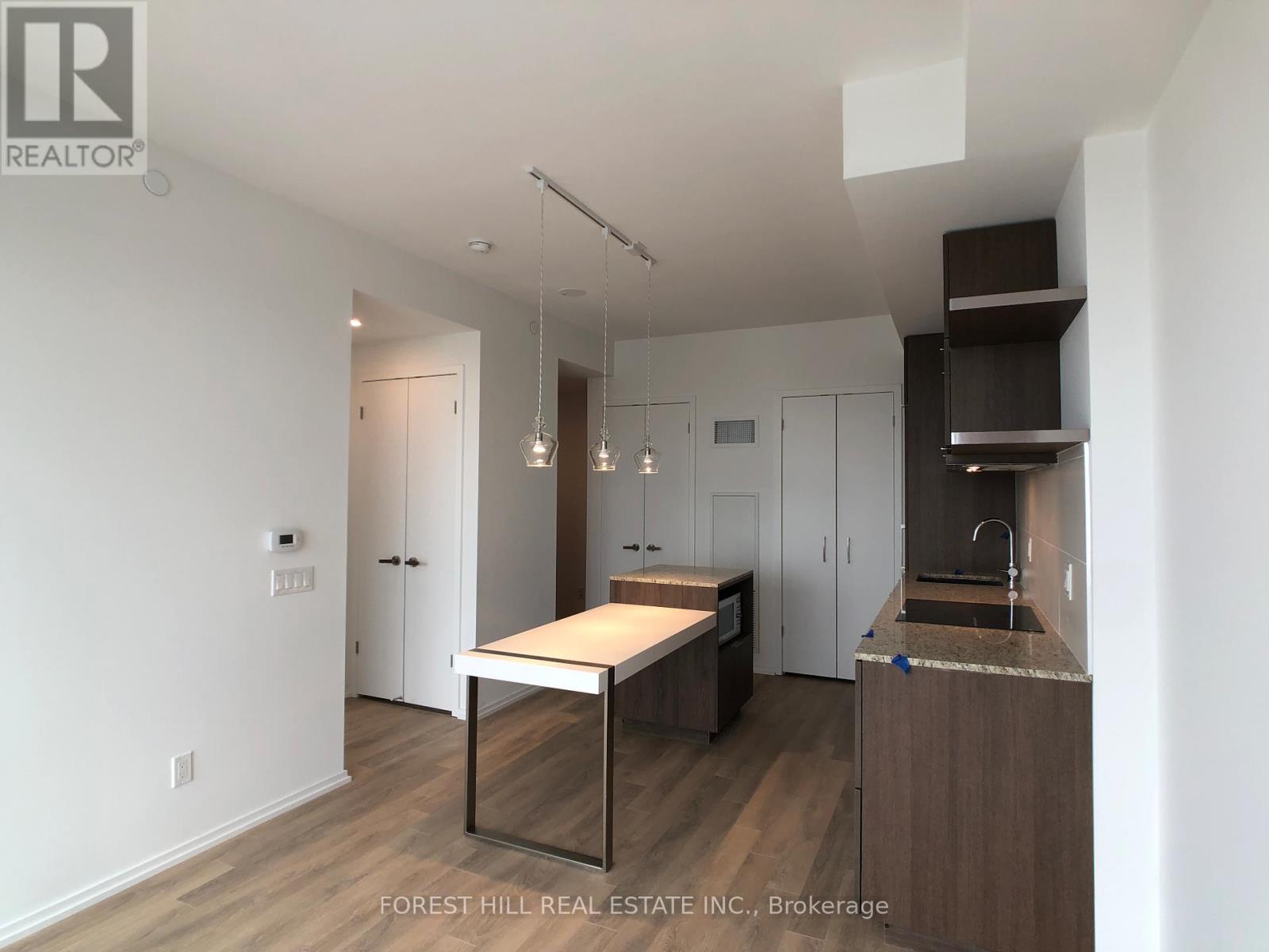 5301 - 197 Yonge Street, Toronto, Ontario  M5B 1M4 - Photo 4 - C13483620