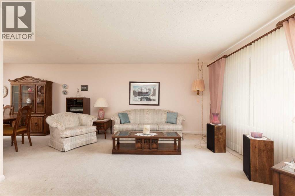 2209 8a Avenue S, Lethbridge, Alberta  T1J 1S7 - Photo 4 - A2322458