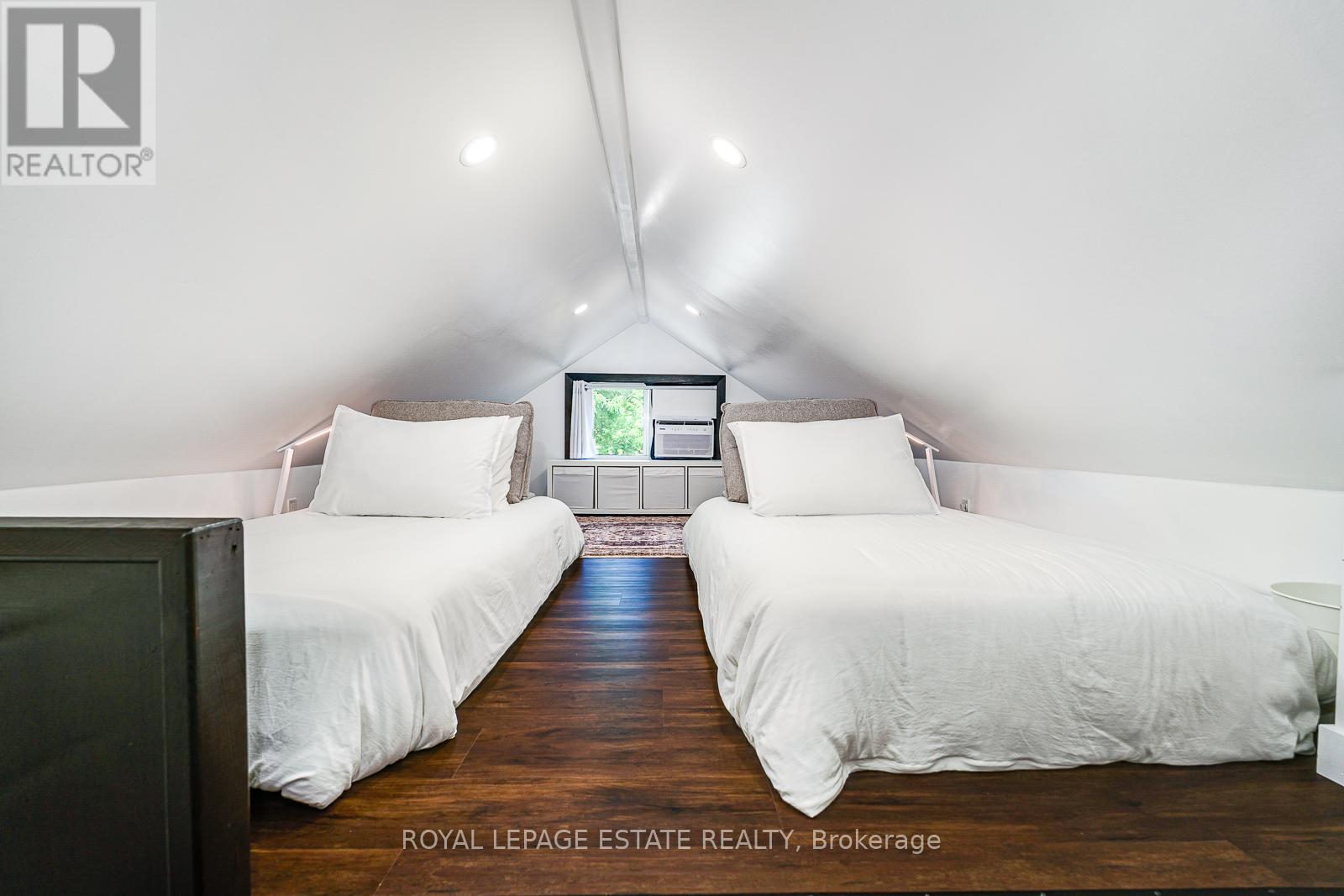 215 Pickering Street, Toronto, Ontario  M4E 3J9 - Photo 16 - E13483440