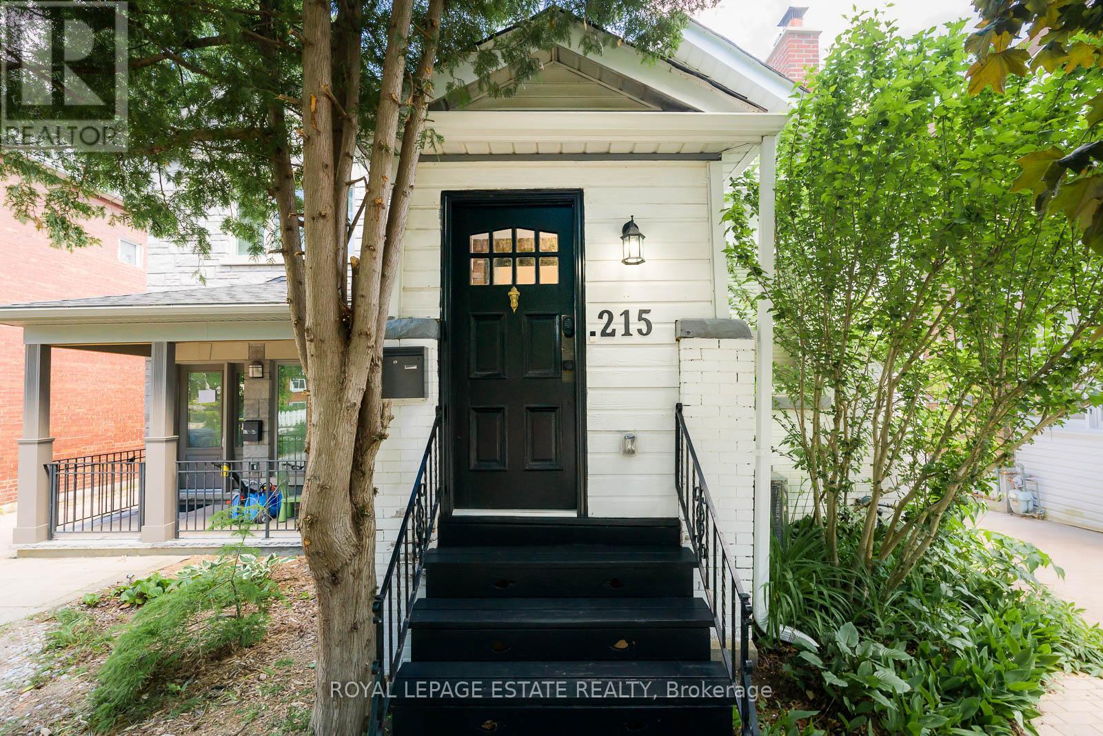 215 Pickering Street, Toronto, Ontario  M4E 3J9 - Photo 2 - E13483440