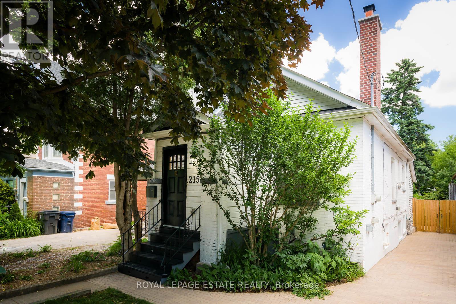 215 Pickering Street, Toronto, Ontario  M4E 3J9 - Photo 3 - E13483440