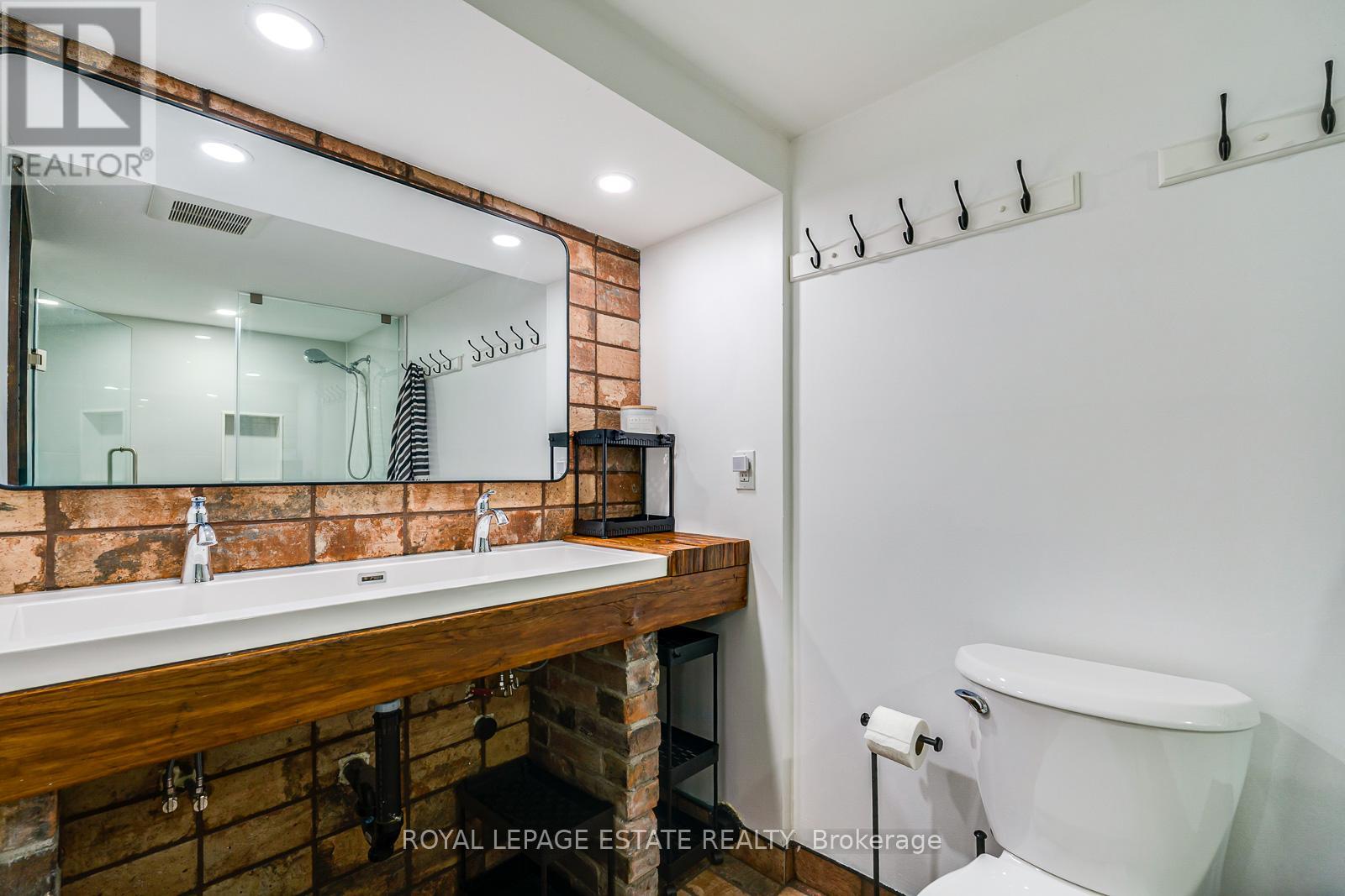 215 Pickering Street, Toronto, Ontario  M4E 3J9 - Photo 34 - E13483440