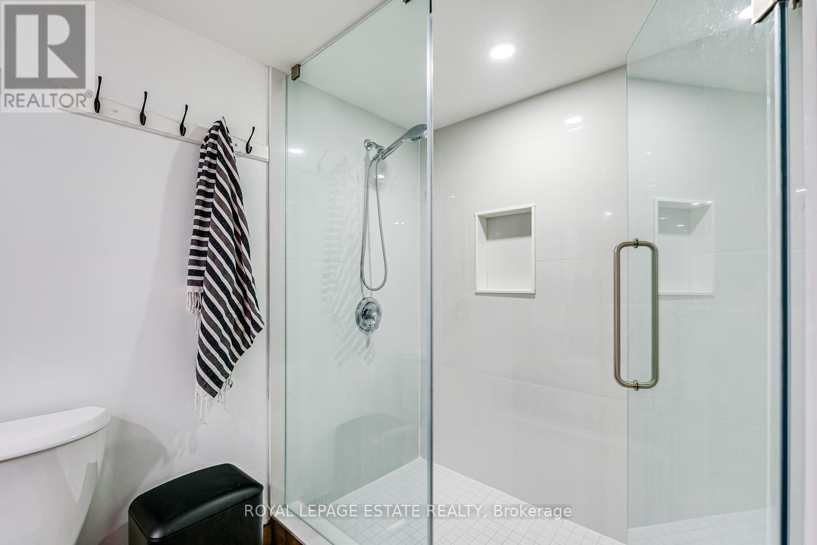 215 Pickering Street, Toronto, Ontario  M4E 3J9 - Photo 35 - E13483440