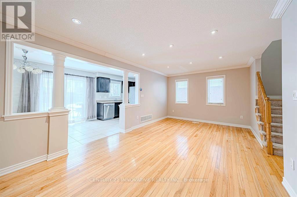 63 Kirkland Place, Whitby, Ontario  L1P 1X1 - Photo 11 - E13483504