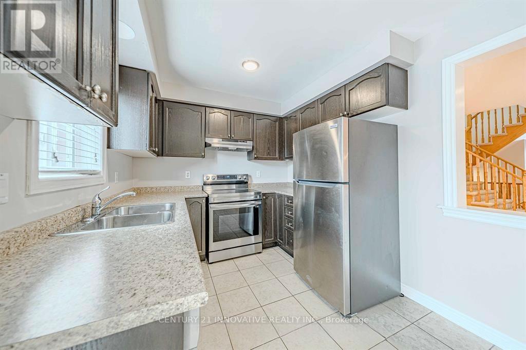63 Kirkland Place, Whitby, Ontario  L1P 1X1 - Photo 15 - E13483504