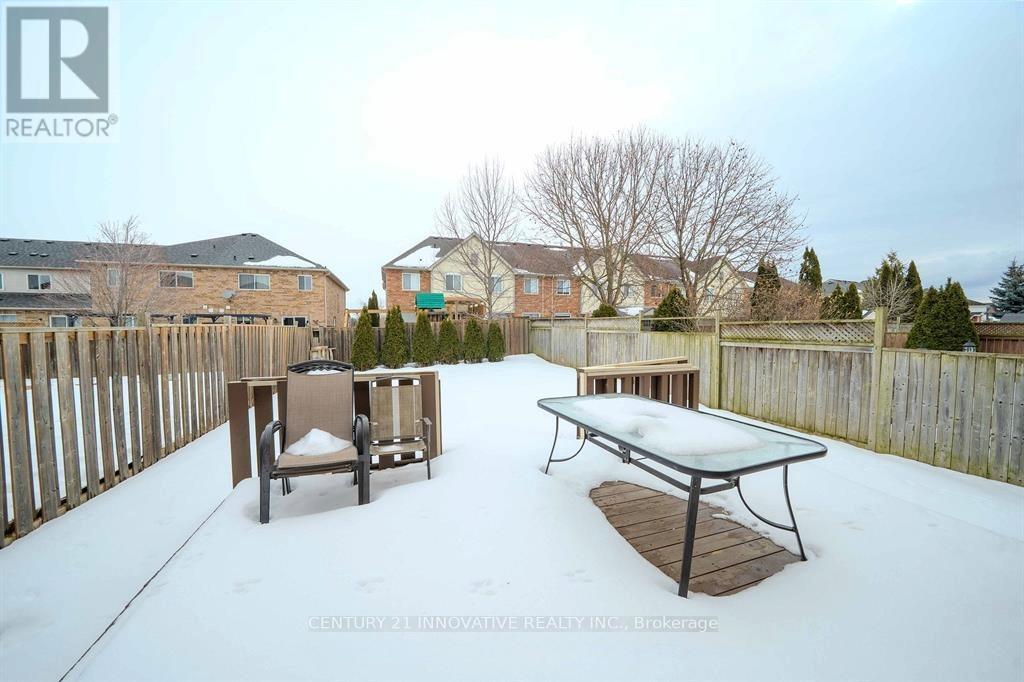 63 Kirkland Place, Whitby, Ontario  L1P 1X1 - Photo 3 - E13483504