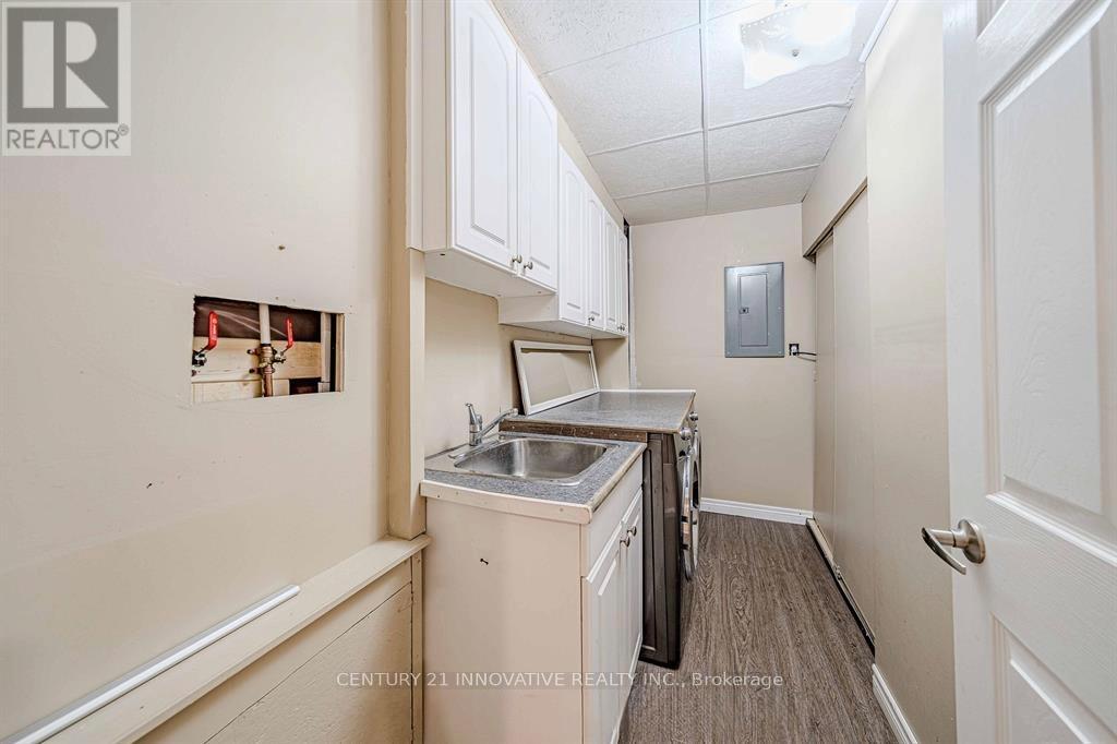 63 Kirkland Place, Whitby, Ontario  L1P 1X1 - Photo 37 - E13483504