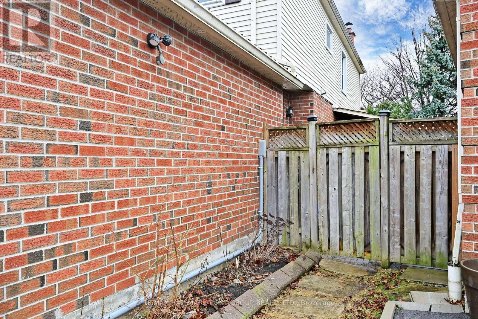 1 Bramwell Drive, Ajax, Ontario  L1S 5L1 - Photo 25 - E13483526