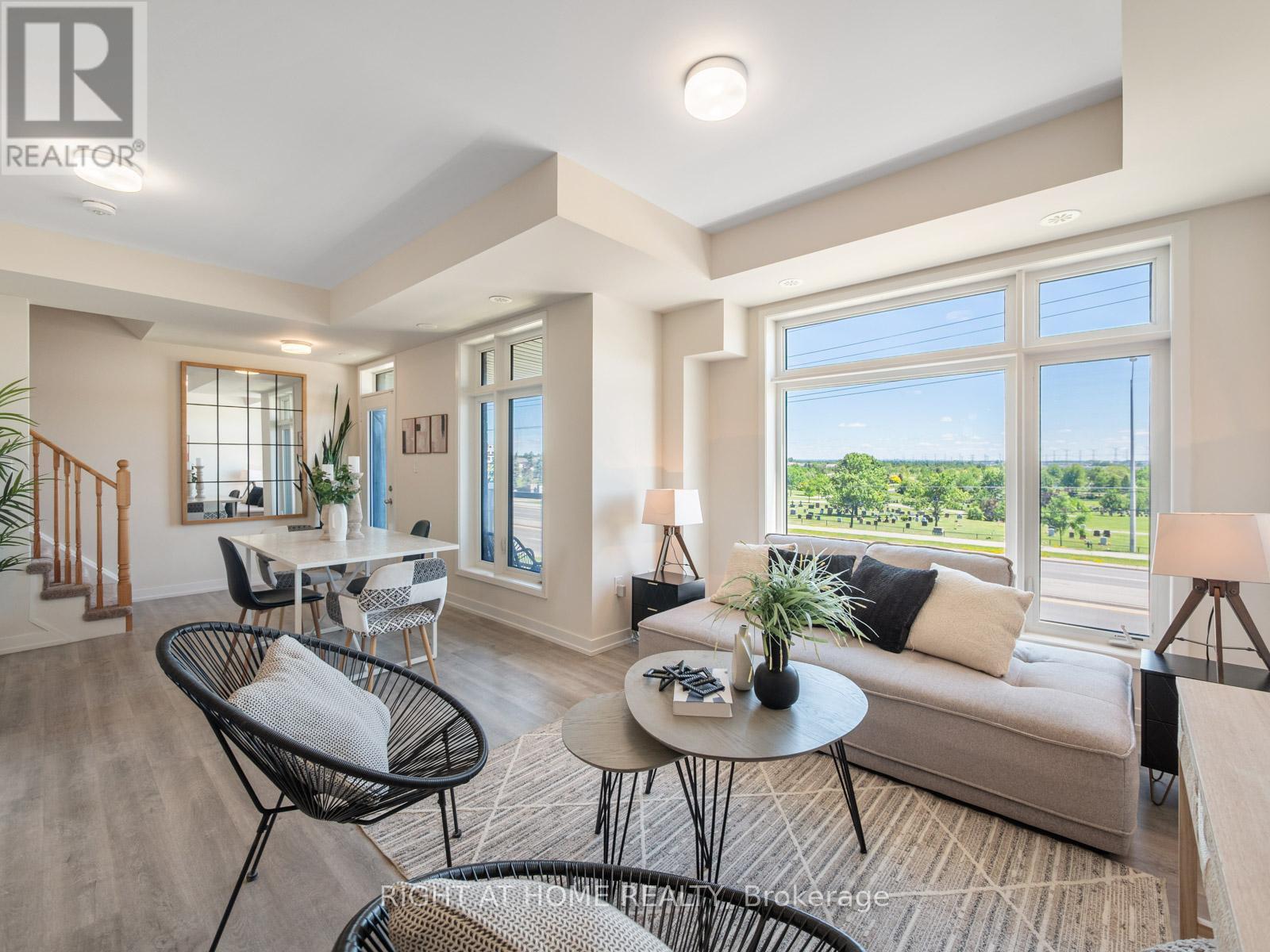 403 - 2550 CASTLEGATE CROSSING, Pickering, Ontario