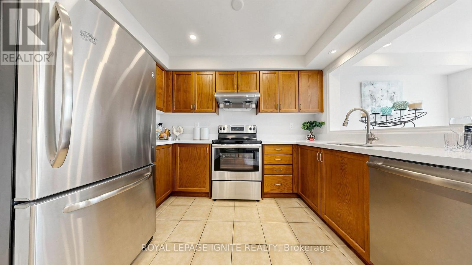 550 Hoover Park Drive, Whitchurch-Stouffville, Ontario  L4A 0S8 - Photo 13 - N13483316