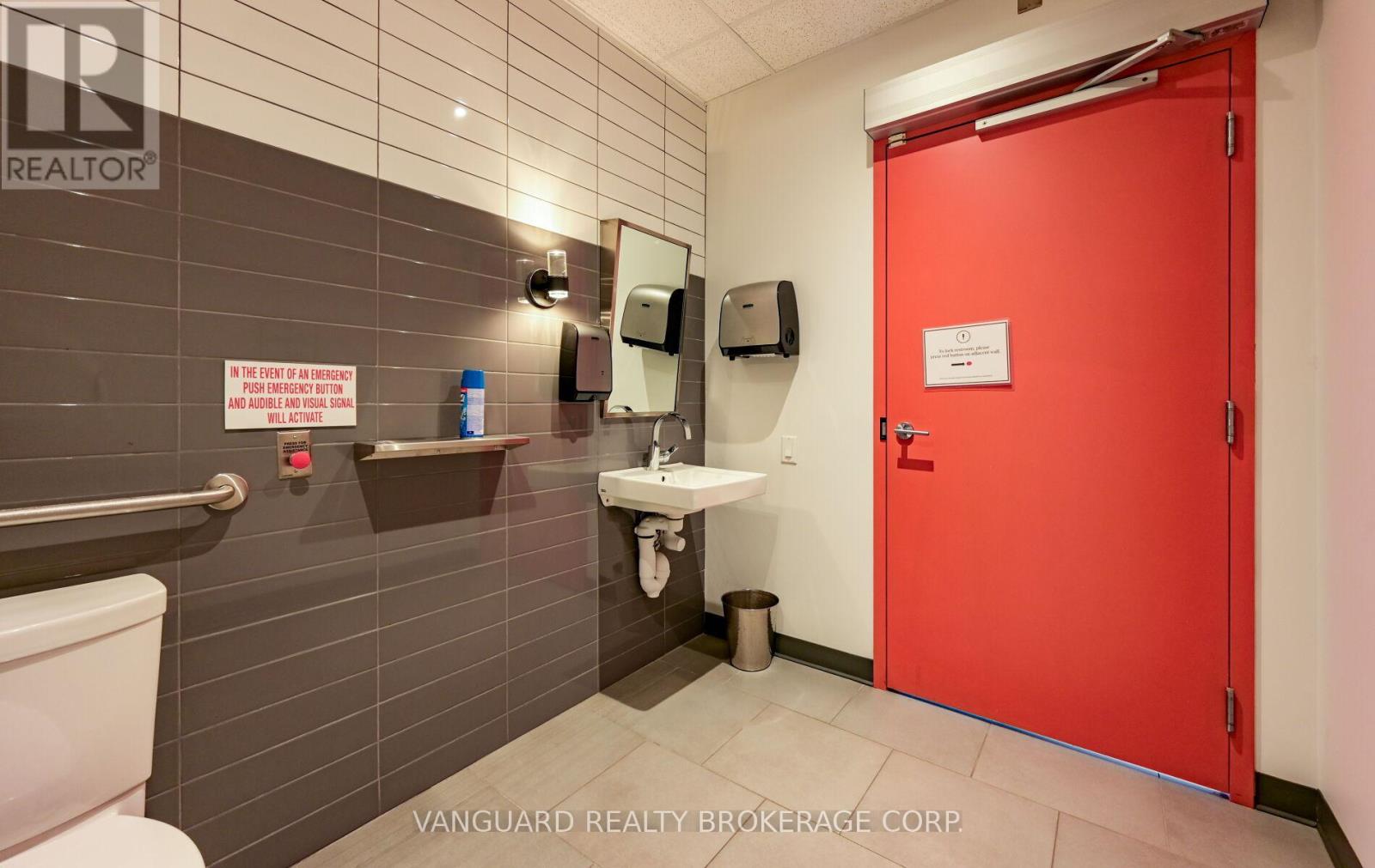 29 - 160 Applewood Crescent, Vaughan, Ontario  L4K 4H2 - Photo 35 - N13483408