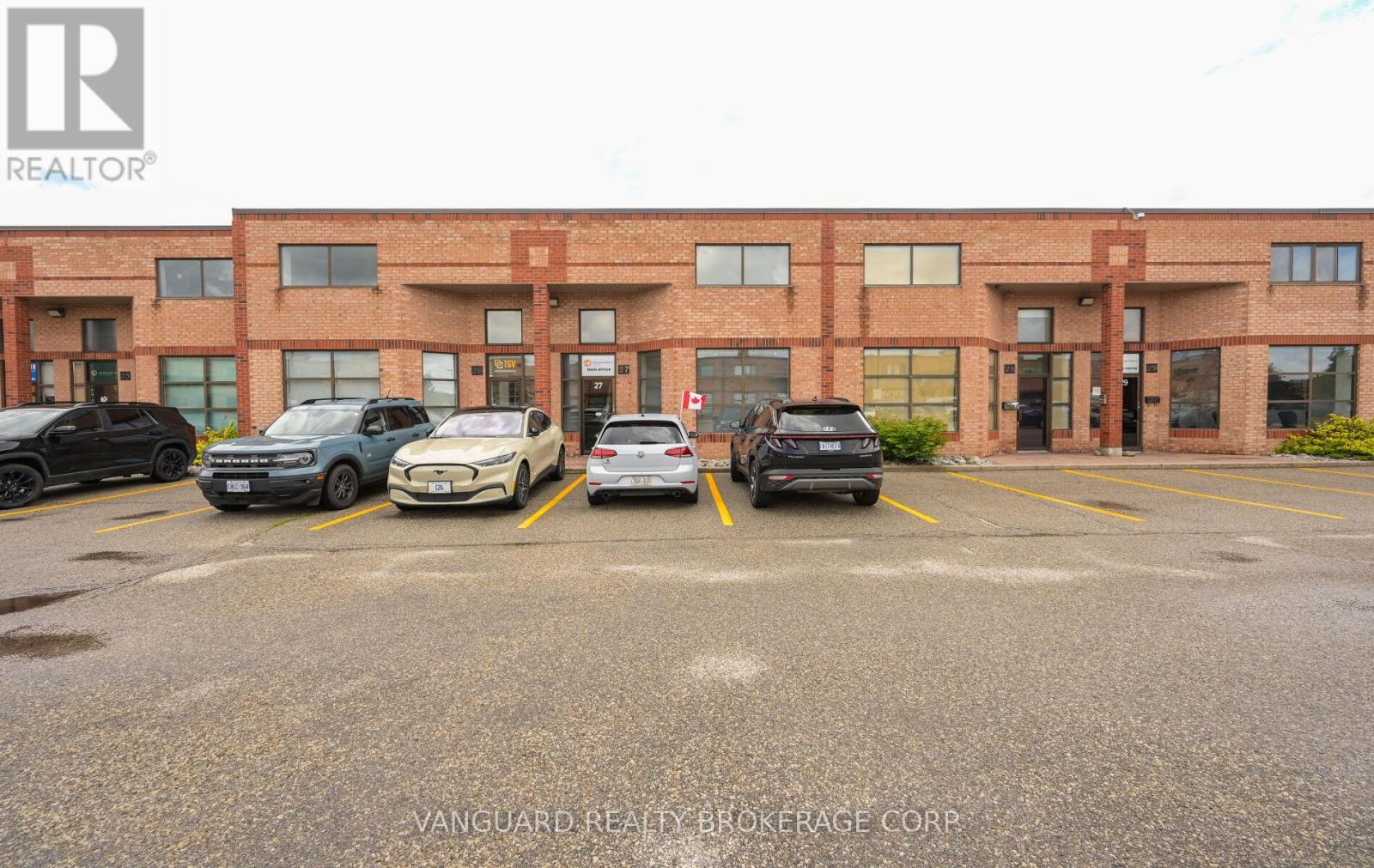 27 - 160 APPLEWOOD CRESCENT, Vaughan, Ontario