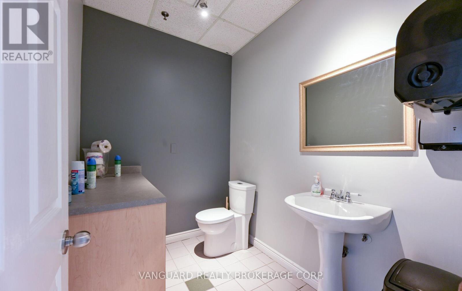 27 - 160 Applewood Crescent, Vaughan, Ontario L4K 4H2 - Photo 11 - N13483450
