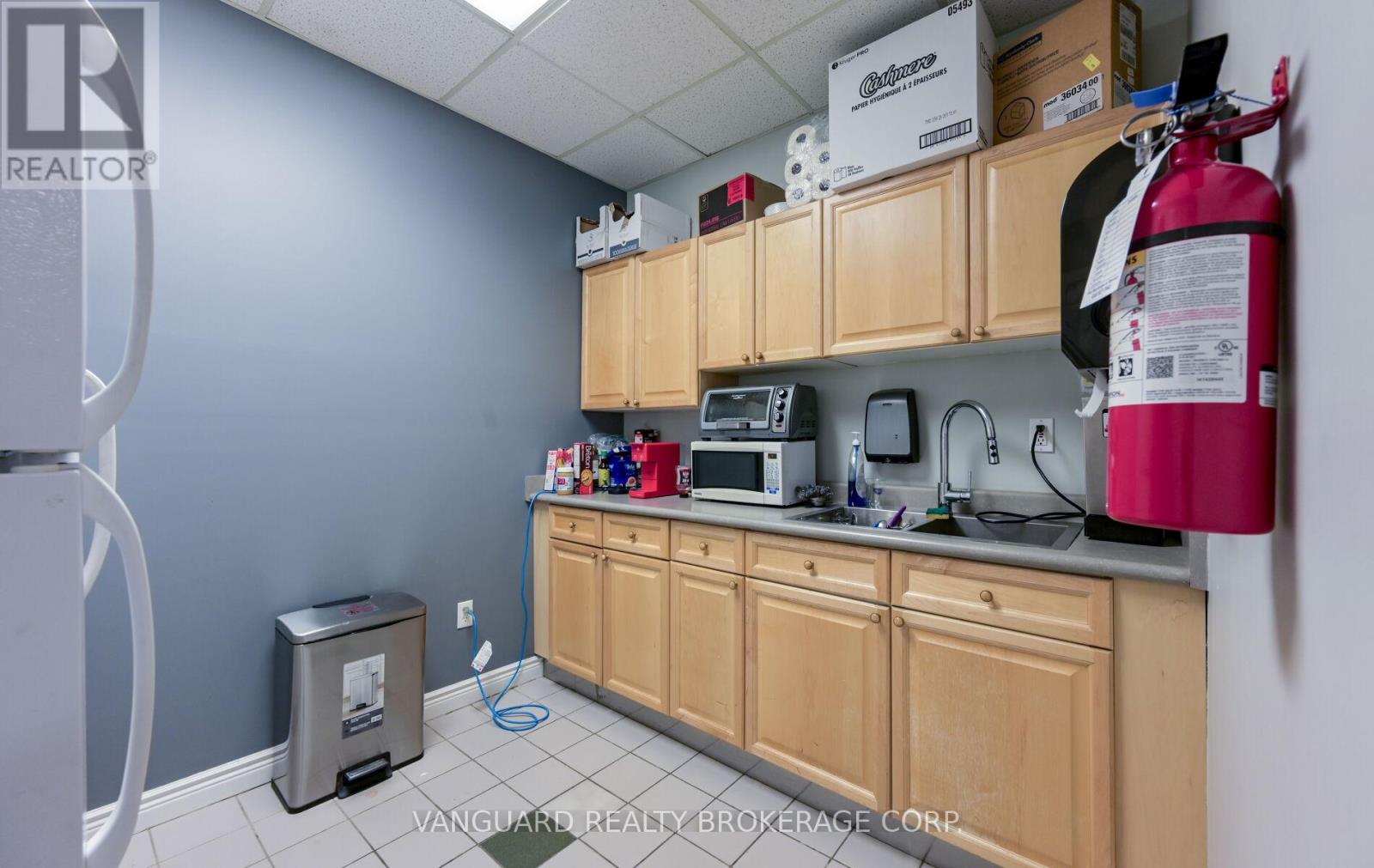 27 - 160 Applewood Crescent, Vaughan, Ontario L4K 4H2 - Photo 15 - N13483450