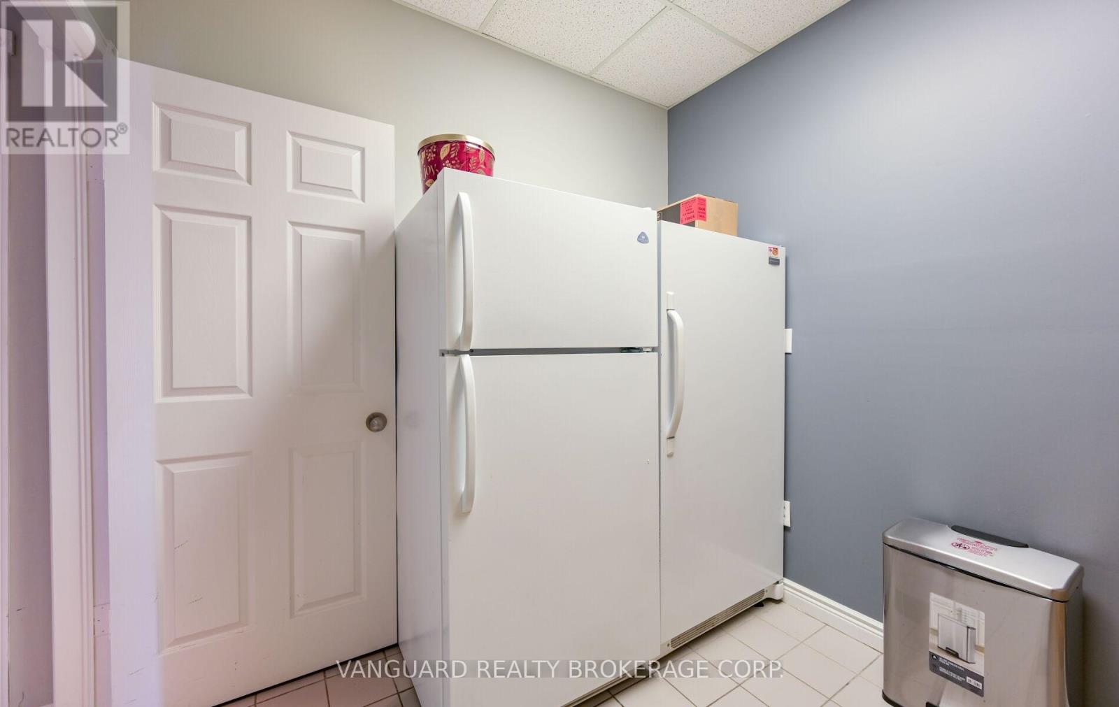 27 - 160 Applewood Crescent, Vaughan, Ontario L4K 4H2 - Photo 16 - N13483450