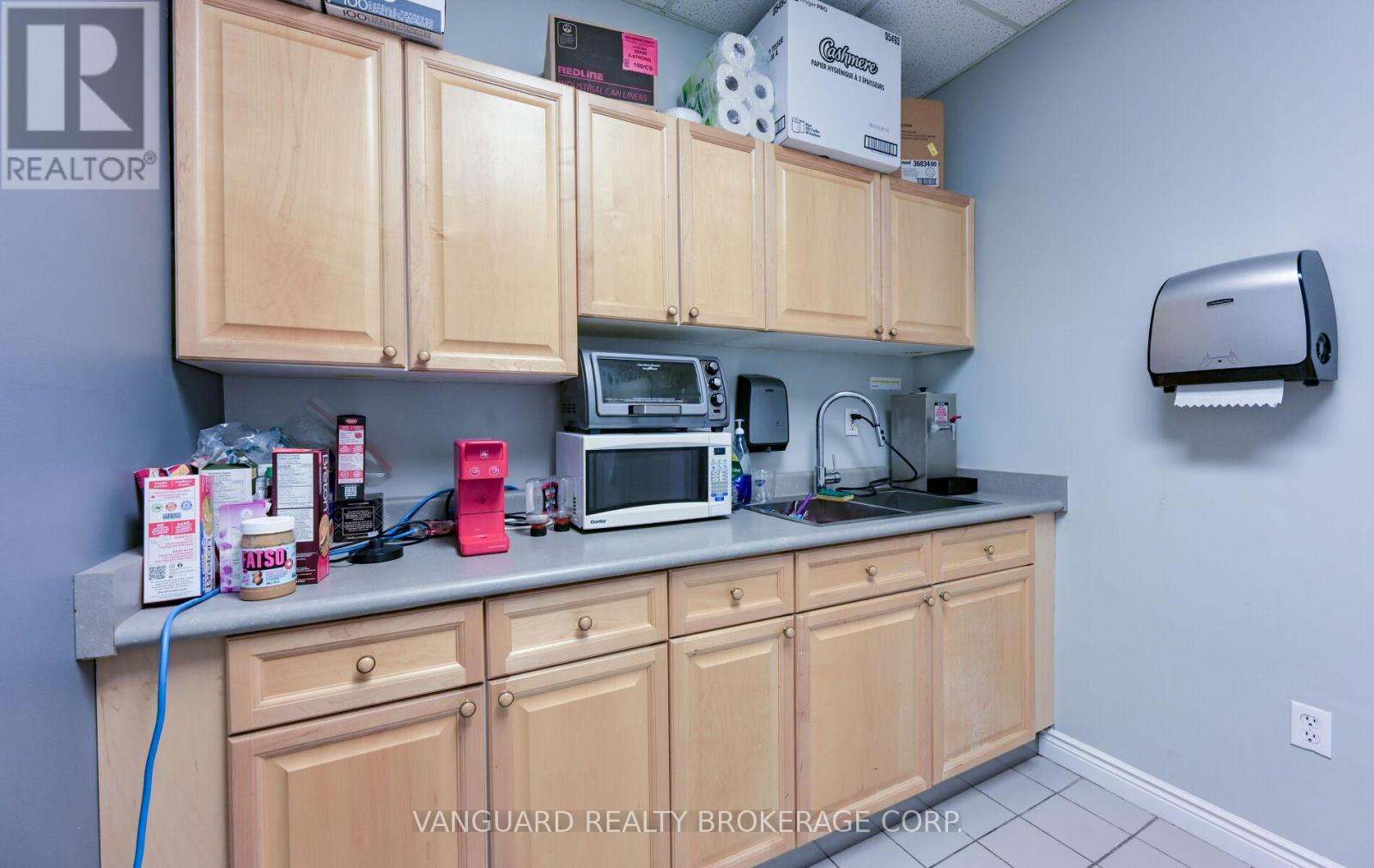 27 - 160 Applewood Crescent, Vaughan, Ontario L4K 4H2 - Photo 17 - N13483450