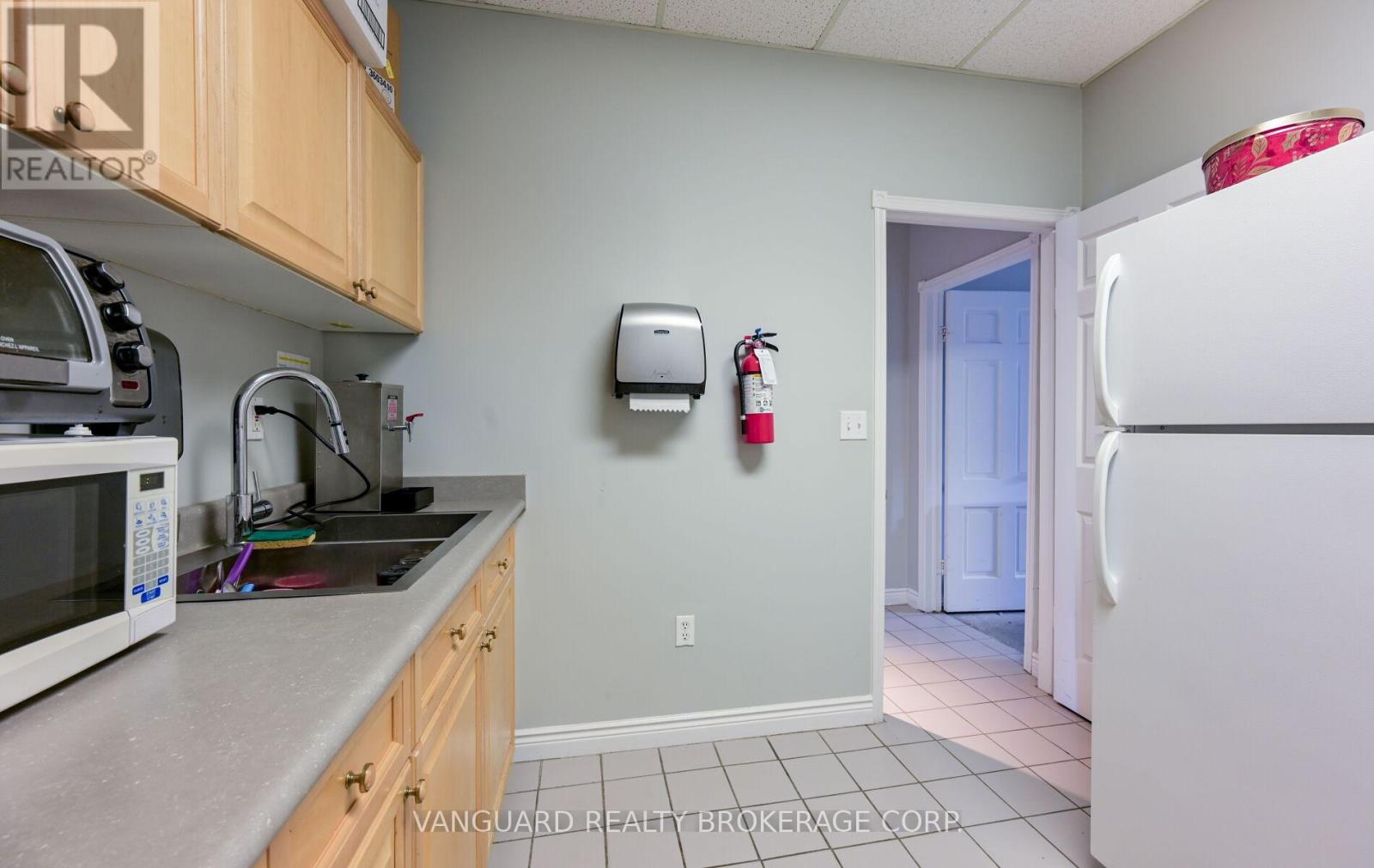 27 - 160 Applewood Crescent, Vaughan, Ontario L4K 4H2 - Photo 18 - N13483450