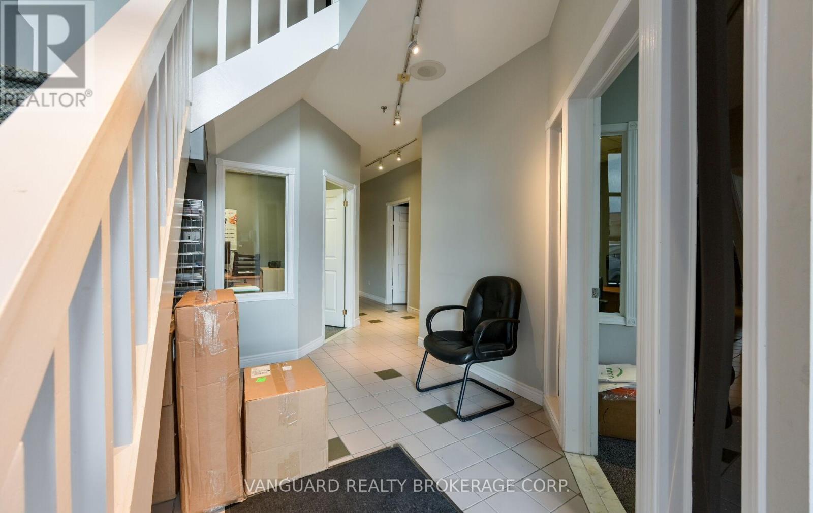 27 - 160 Applewood Crescent, Vaughan, Ontario L4K 4H2 - Photo 6 - N13483450