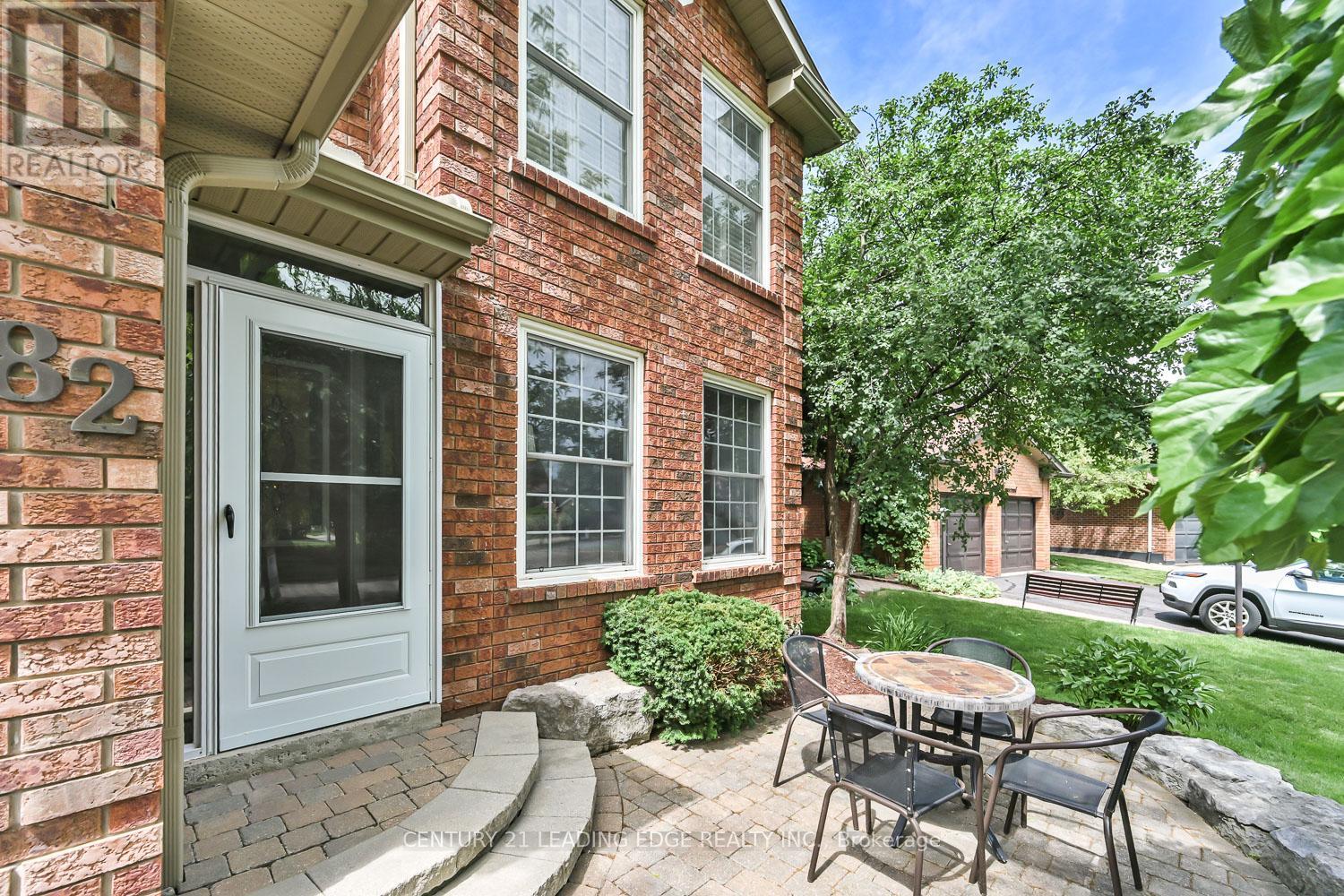82 Penny Crescent, Markham, Ontario  L3P 5X6 - Photo 4 - N13483612