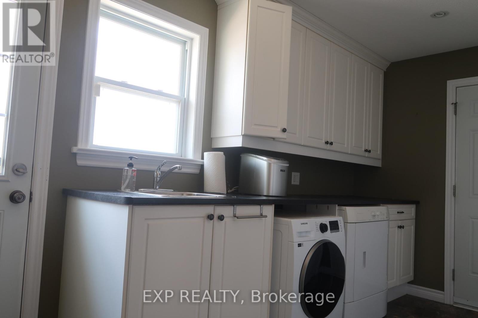 2674 Lakeshore Drive, Ramara (Brechin), Ontario  L0K 1B0 - Photo 17 - S13483358