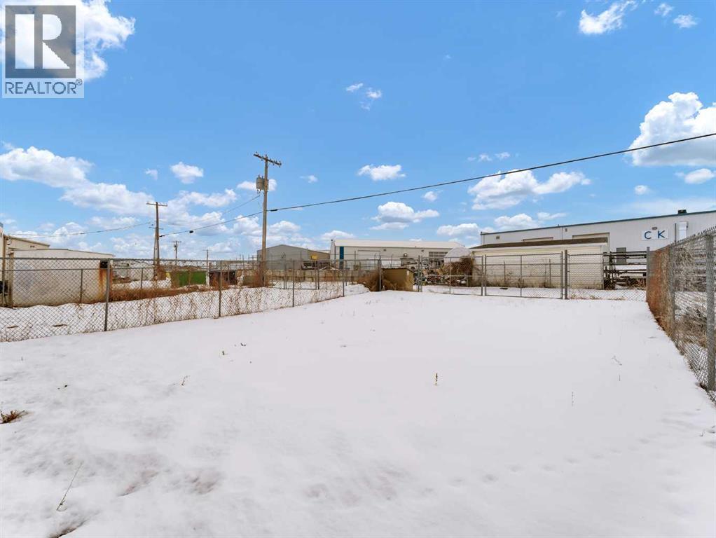 97 South West Drive SW, Medicine Hat, Alberta  T1B 4J6 - Photo 20 - A2274604