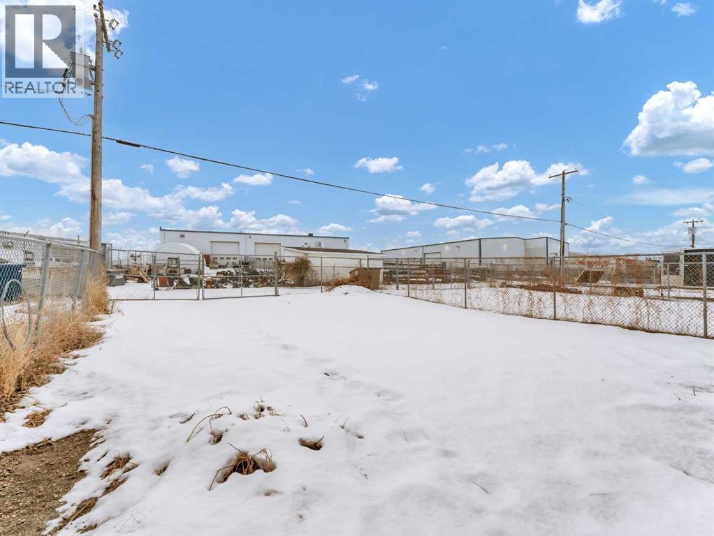 97 South West Drive SW, Medicine Hat, Alberta  T1B 4J6 - Photo 42 - A2274604