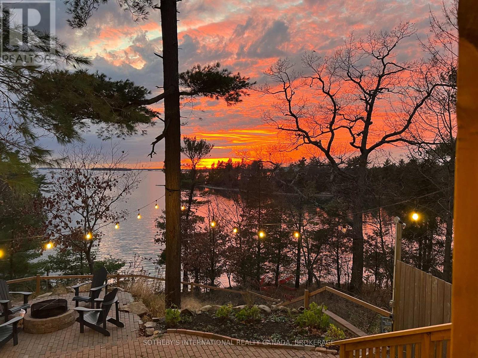 345 THOUSAND ISLANDS PARKWAY, Front of Leeds & Seeleys Bay, Ontario