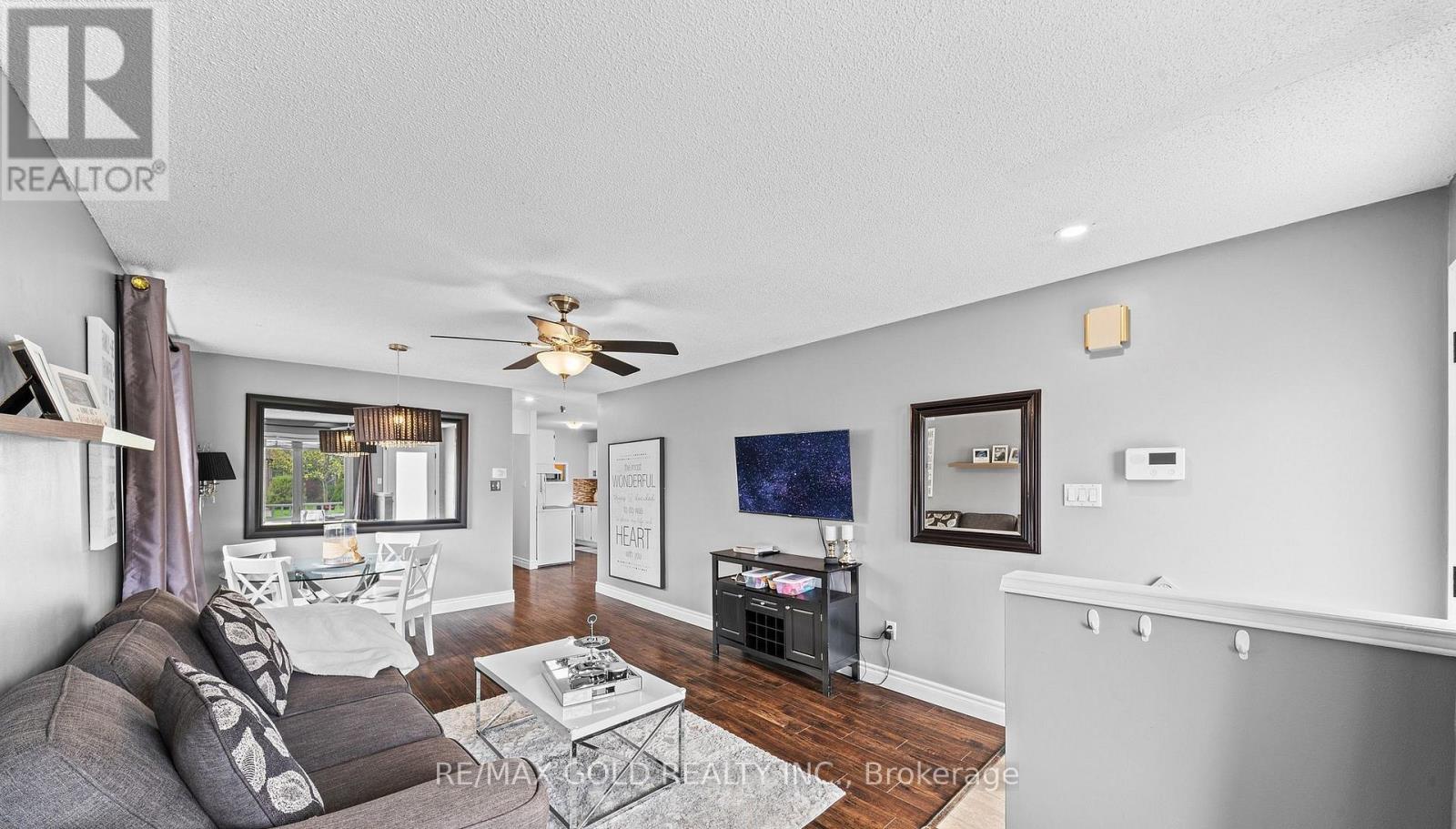 128 Martindale Crescent, Brampton, Ontario  L6X 2V1 - Photo 10 - W13483590