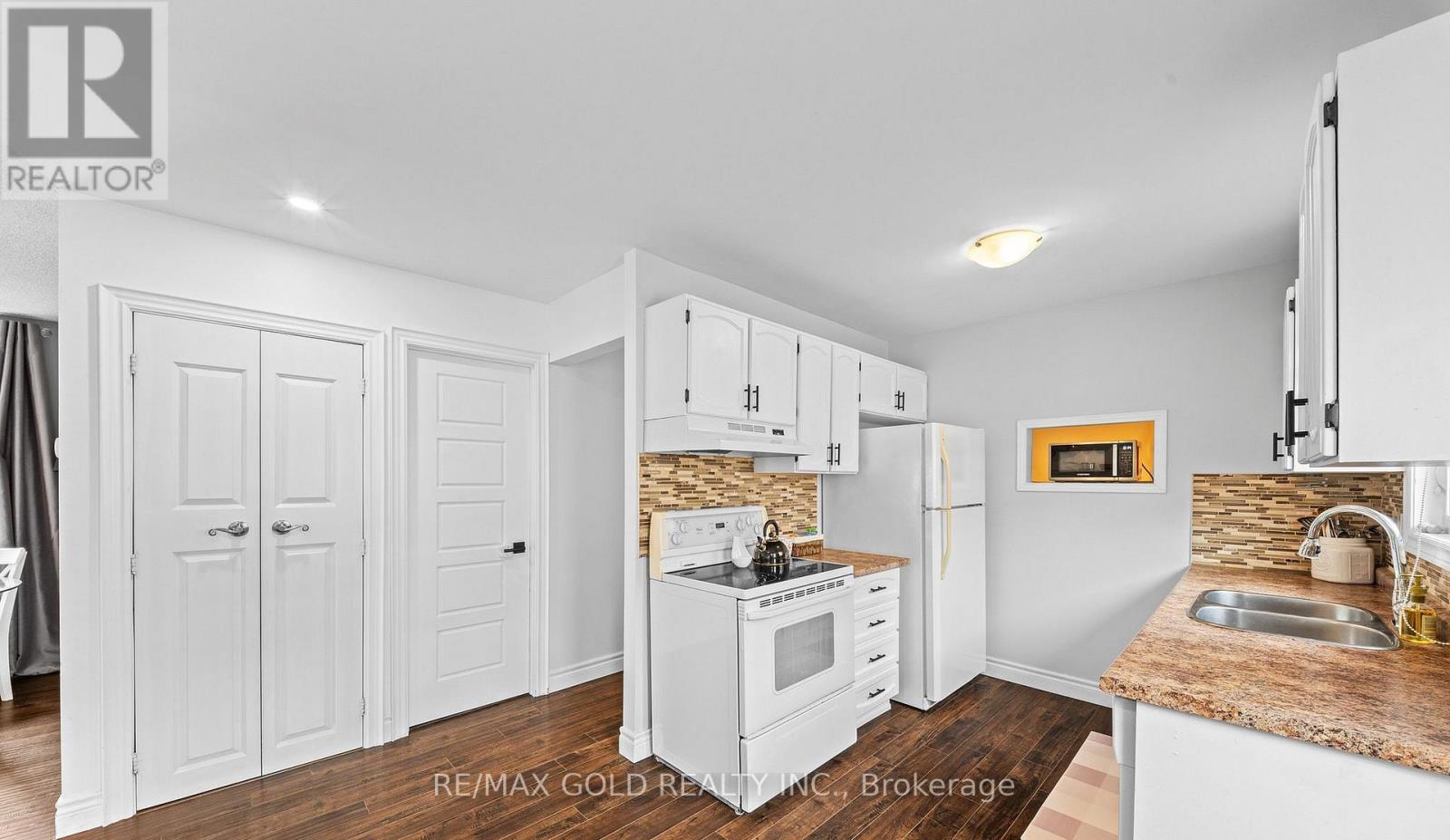 128 Martindale Crescent, Brampton, Ontario  L6X 2V1 - Photo 16 - W13483590