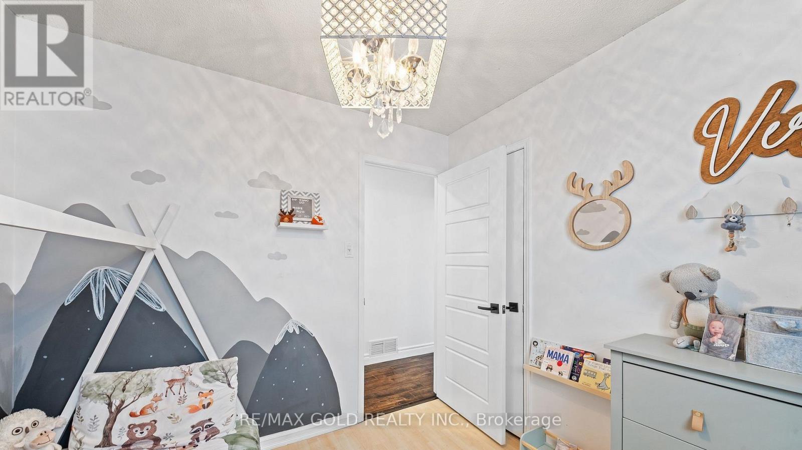 128 Martindale Crescent, Brampton, Ontario  L6X 2V1 - Photo 26 - W13483590