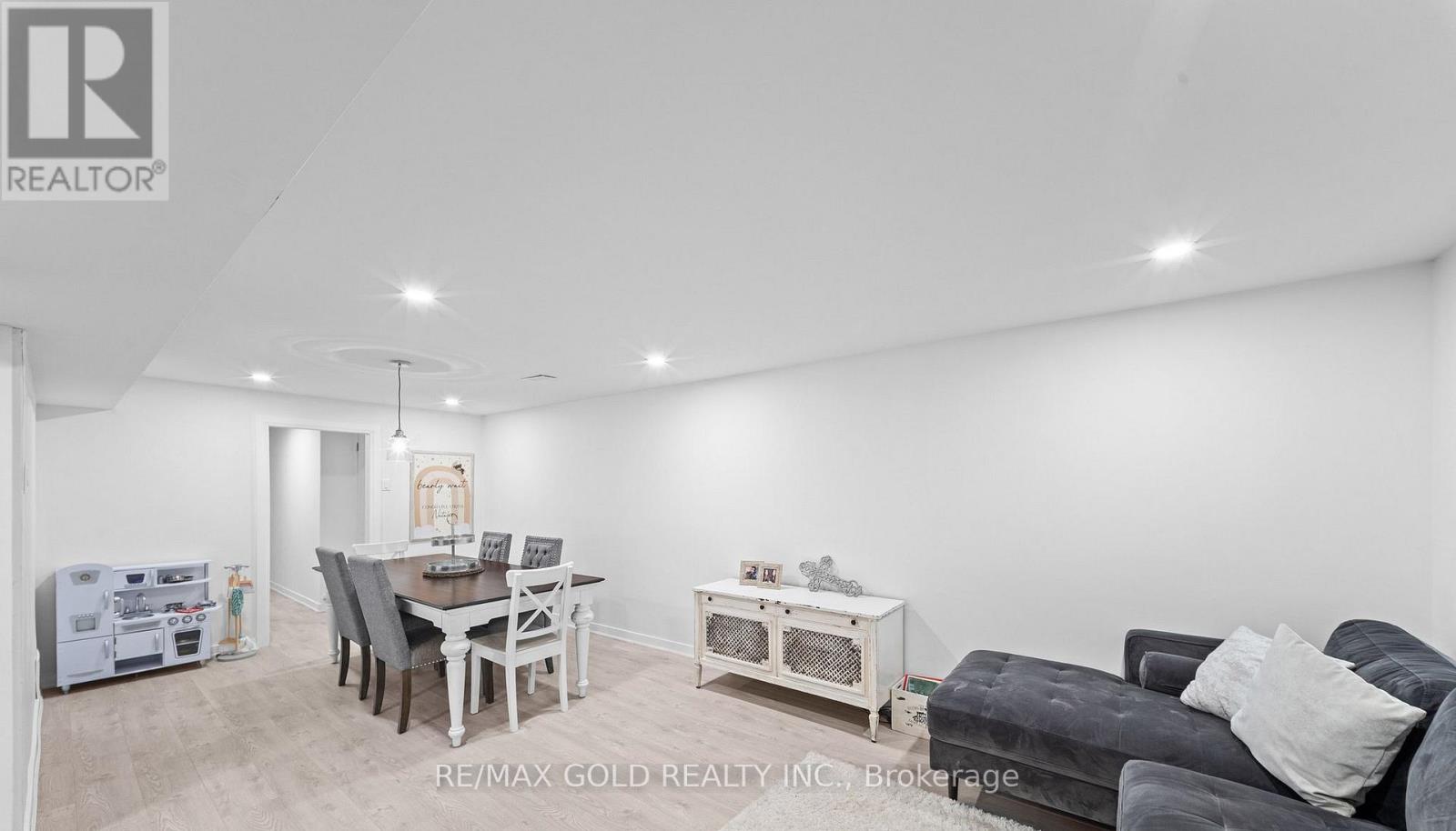 128 Martindale Crescent, Brampton, Ontario  L6X 2V1 - Photo 31 - W13483590