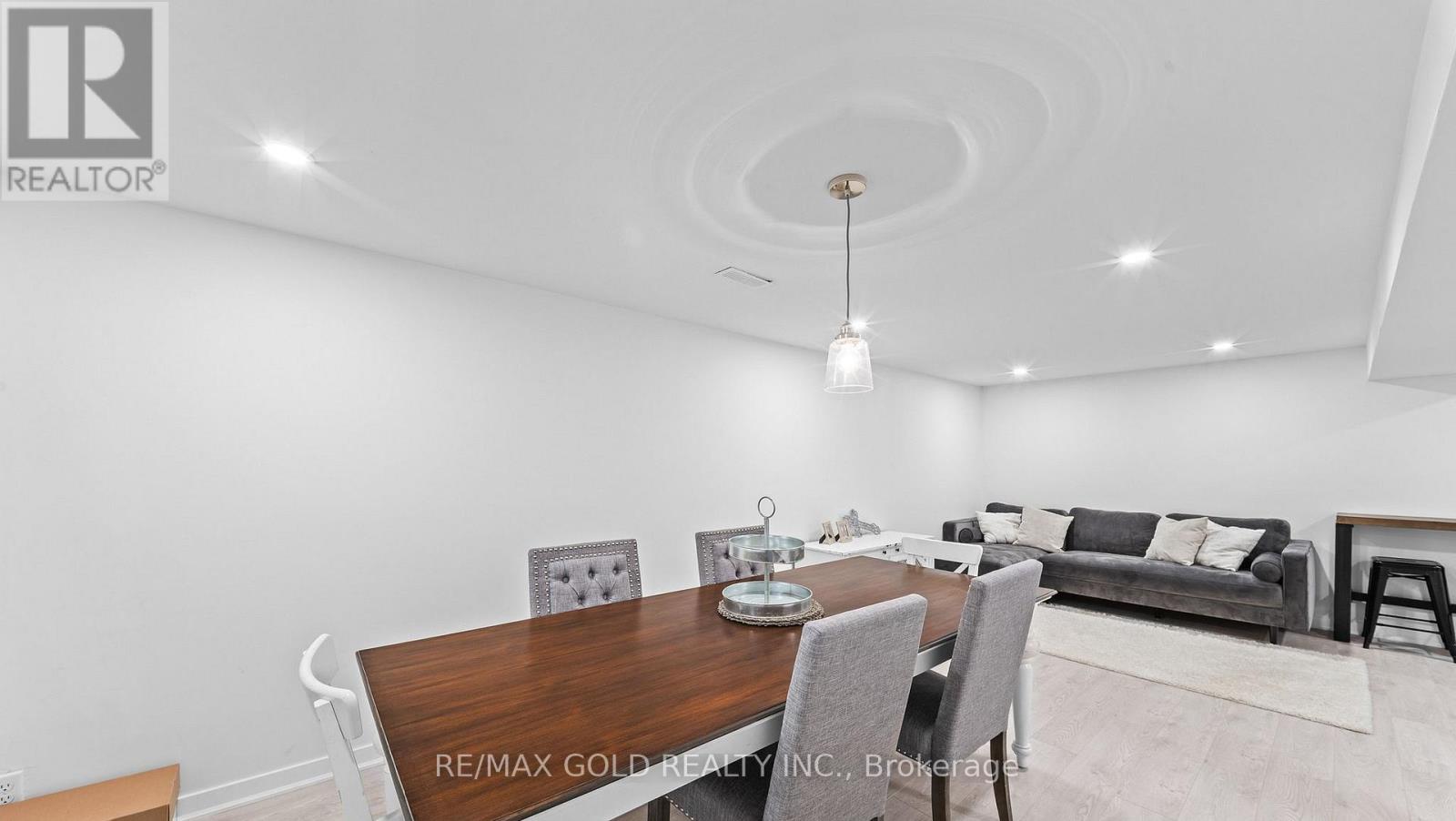 128 Martindale Crescent, Brampton, Ontario  L6X 2V1 - Photo 33 - W13483590
