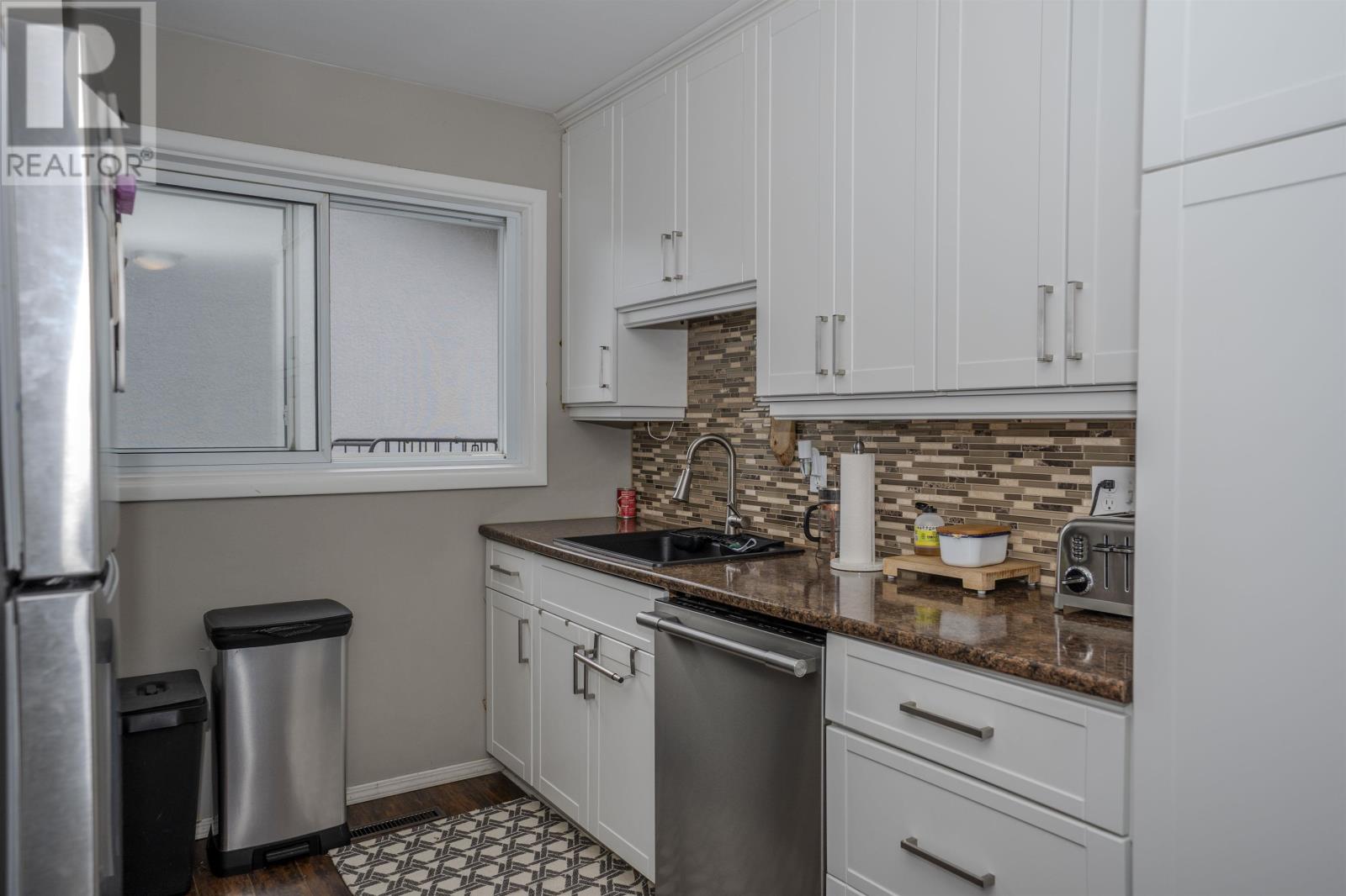 728 Linwood Cres, Thunder Bay, Ontario  P7E 2S1 - Photo 4 - TB2601557